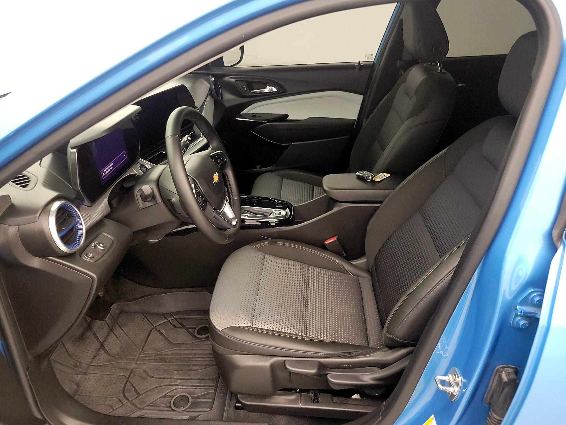 Thumbnail: 2025 Chevrolet Trax - 11
