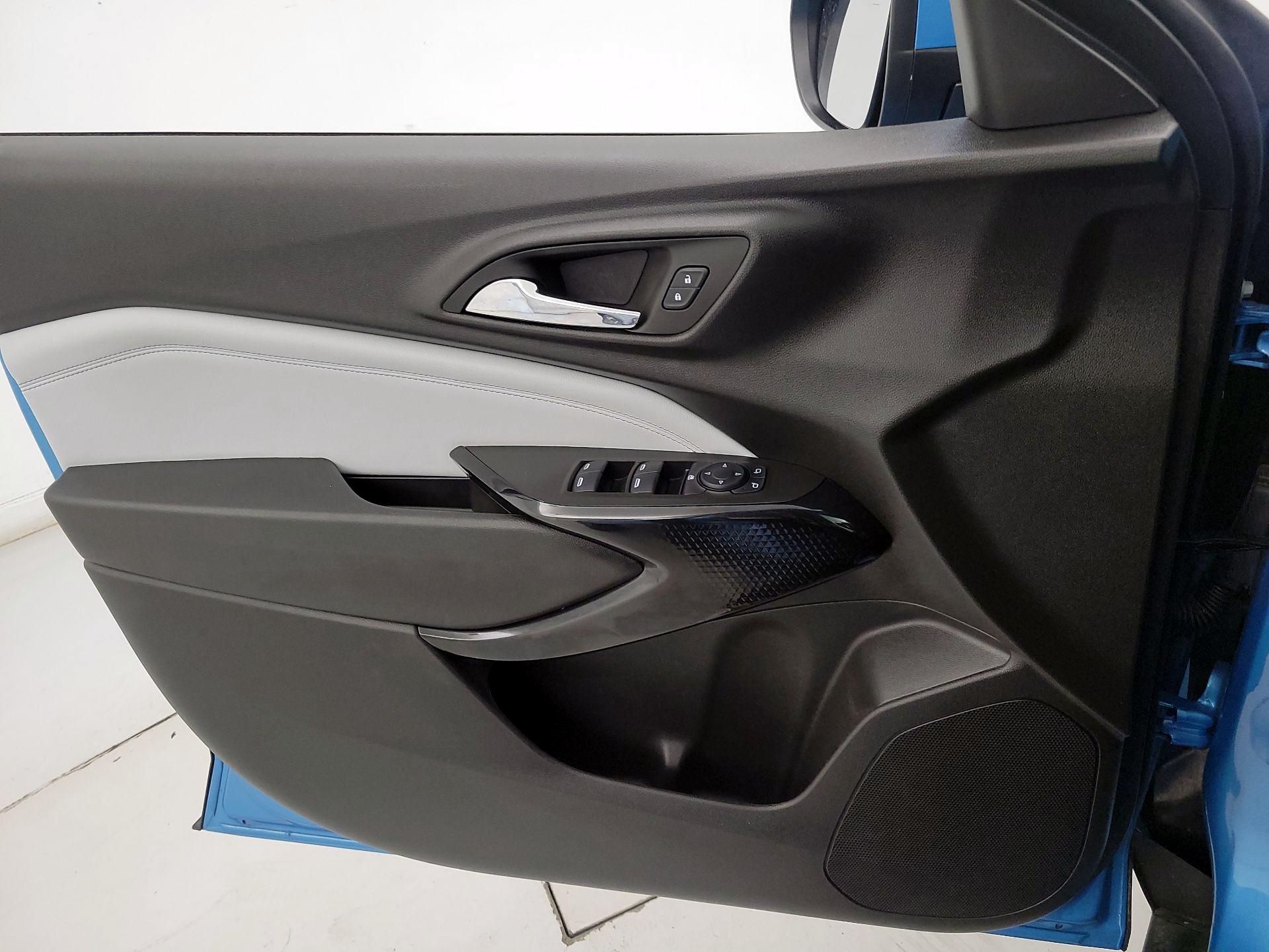 Thumbnail: 2025 Chevrolet Trax - 12