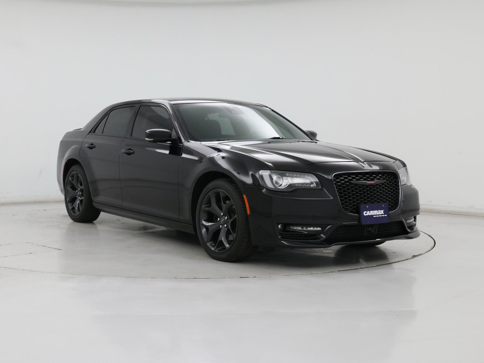 2023 Chrysler 300 S - Photo 2