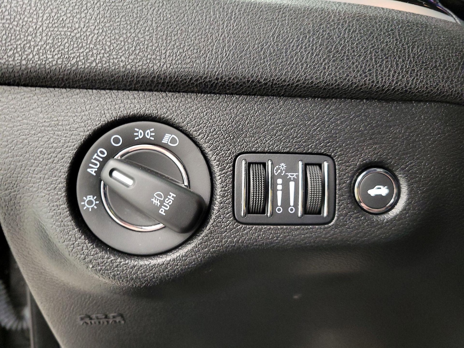 2023 Chrysler 300 S - Photo 14