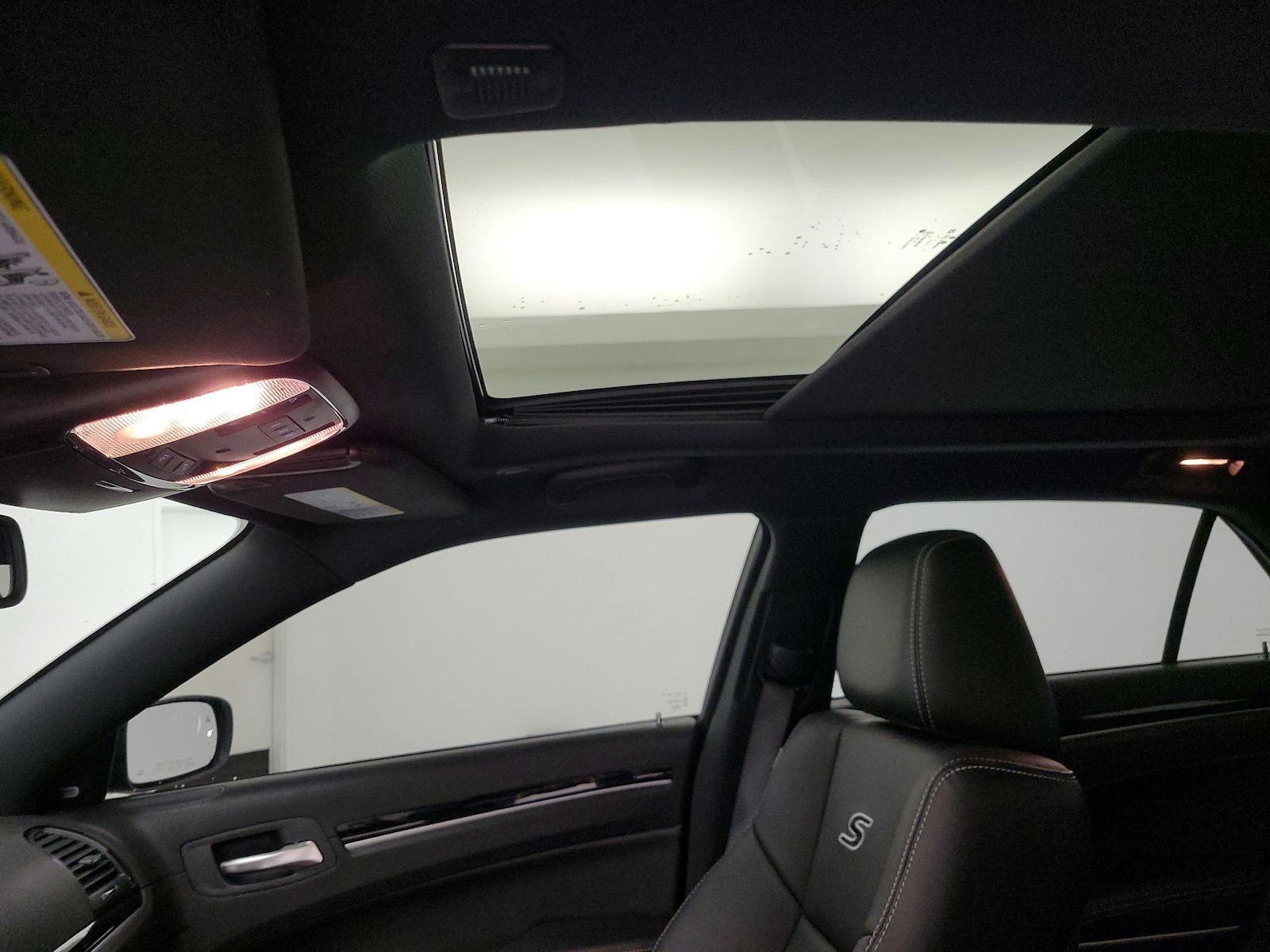 2023 Chrysler 300 S - Photo 20