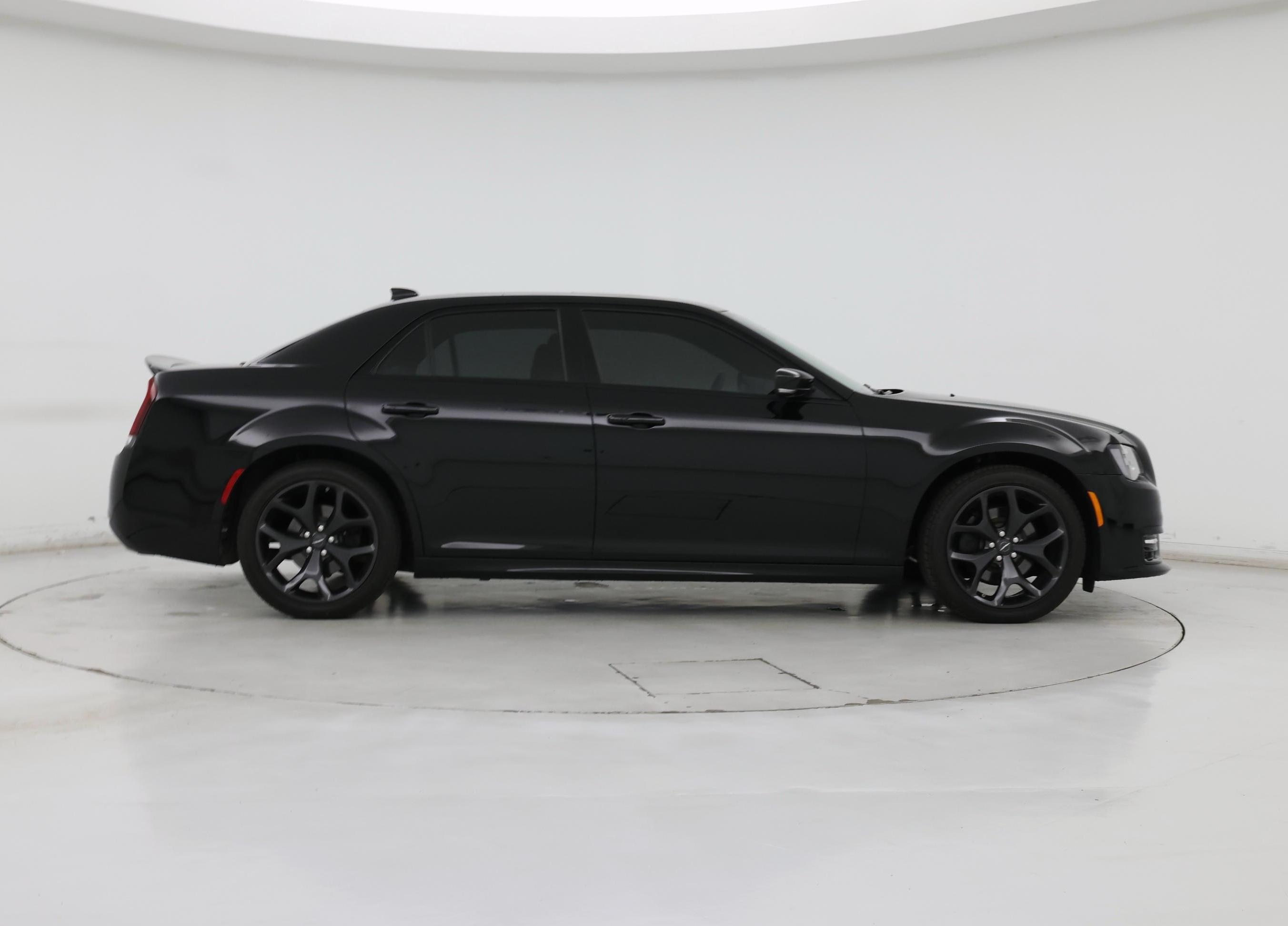 Thumbnail: 2023 Chrysler 300 - 7