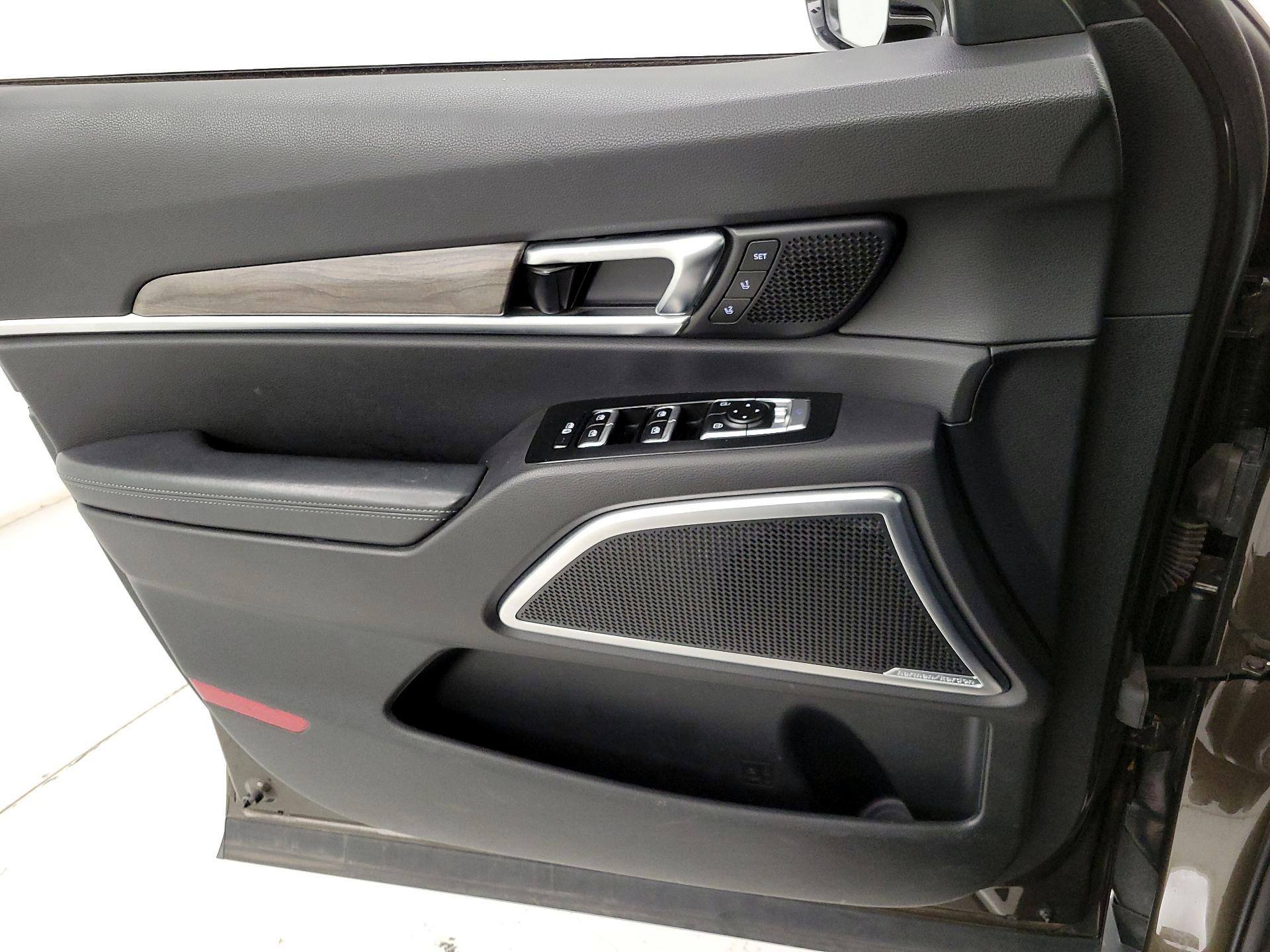 Thumbnail: 2020 Kia Telluride - 12