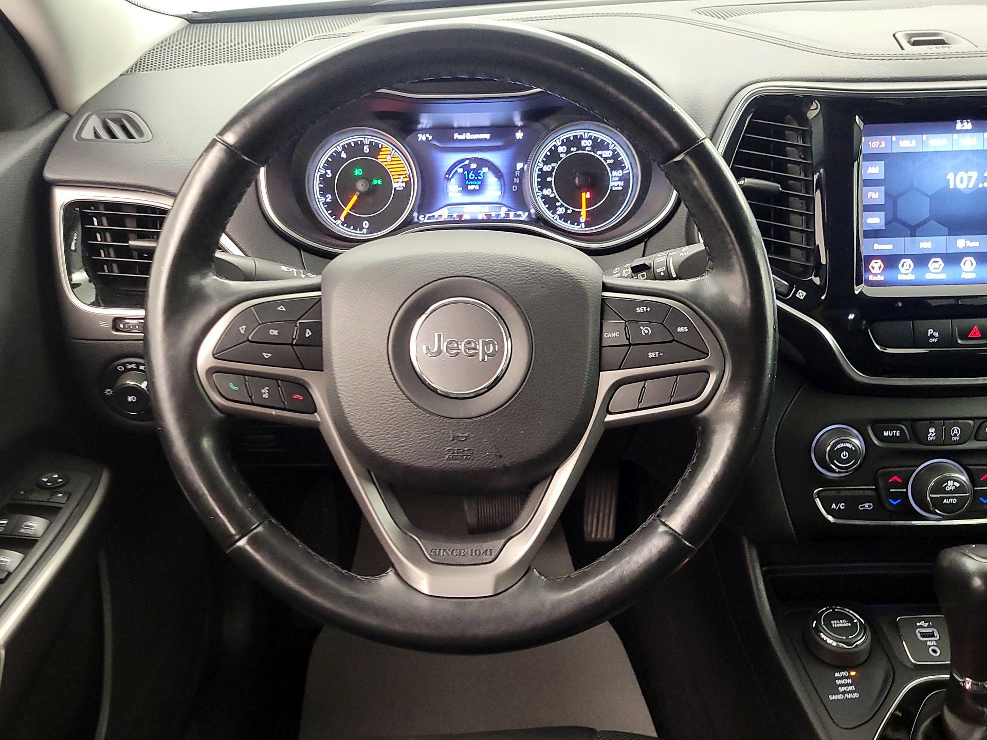 Thumbnail: 2020 Jeep Cherokee - 10