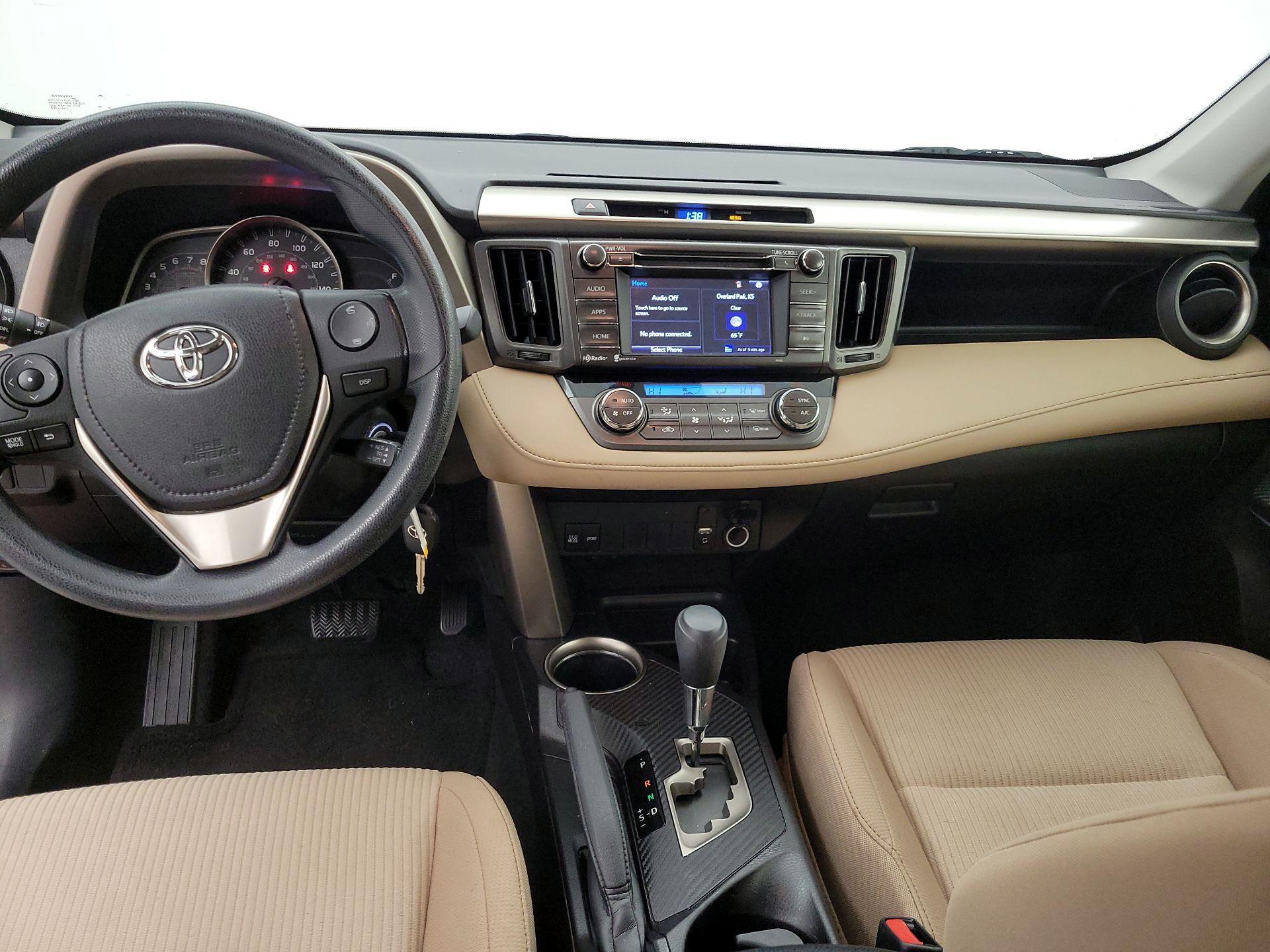 Thumbnail: 2015 Toyota RAV4 - 9
