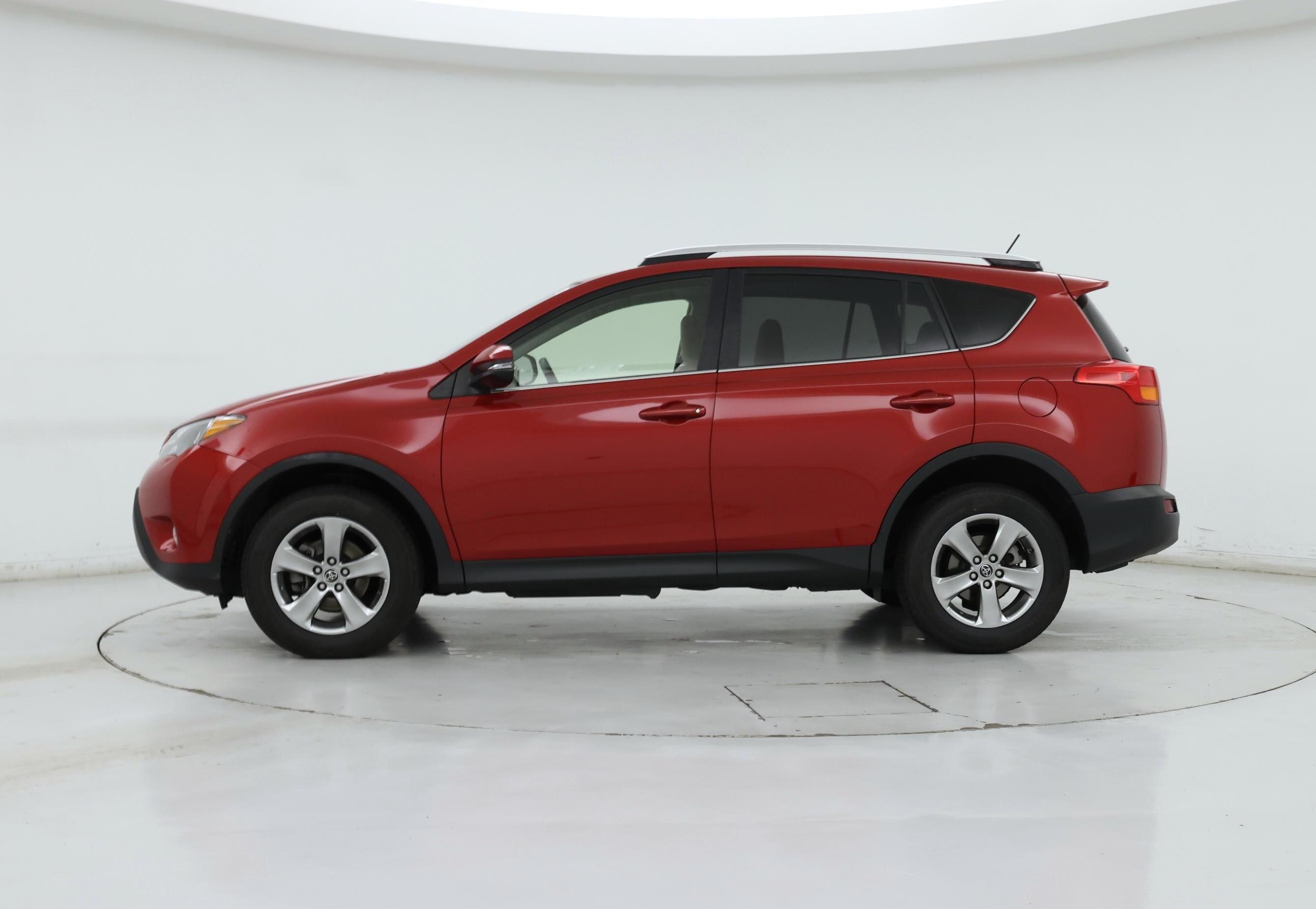 Thumbnail: 2015 Toyota RAV4 - 3