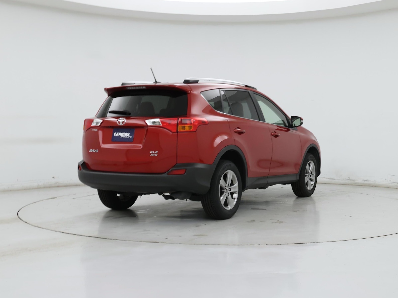 2015 Toyota RAV4 XLE - Photo 9