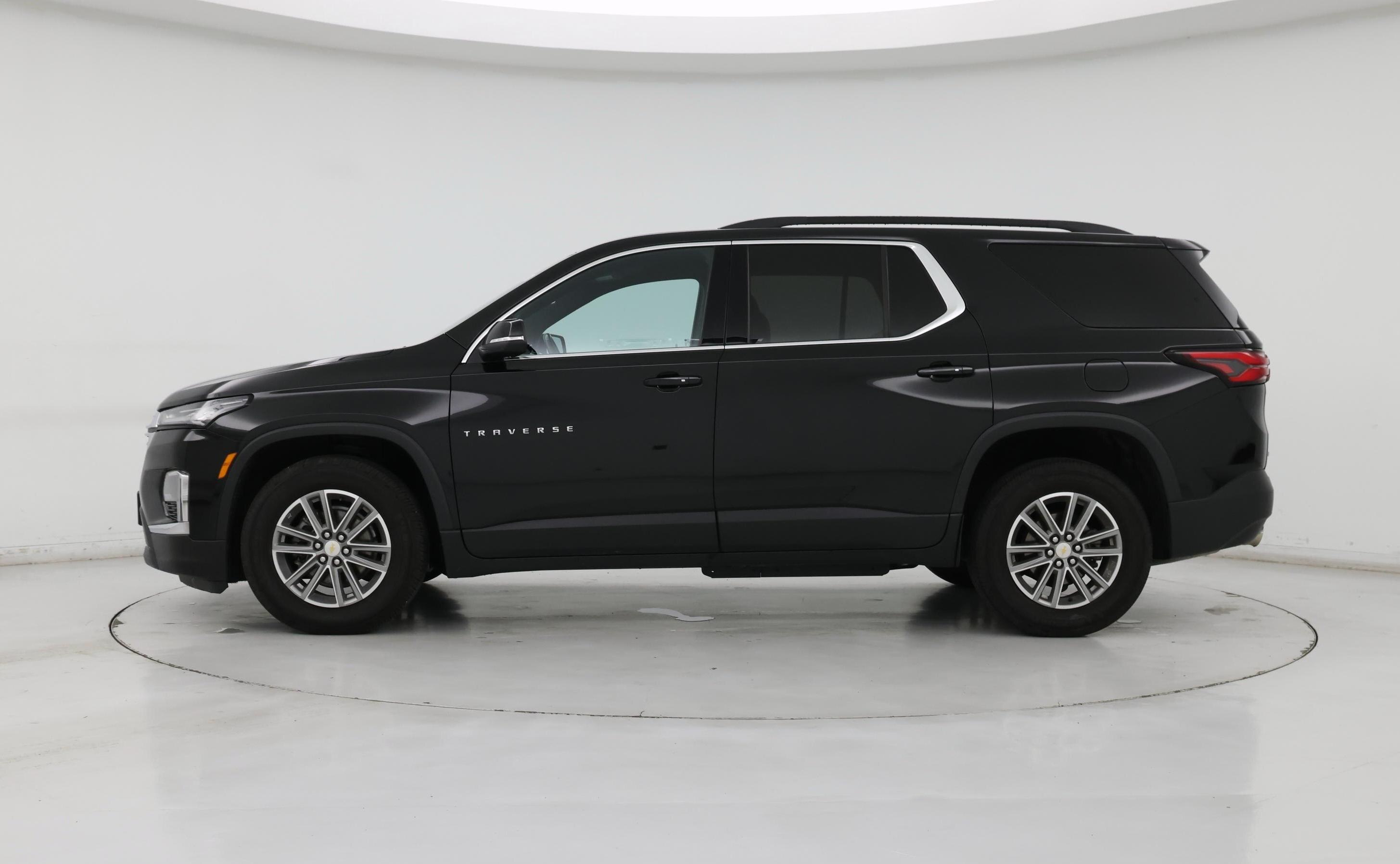 Thumbnail: 2023 Chevrolet Traverse - 3