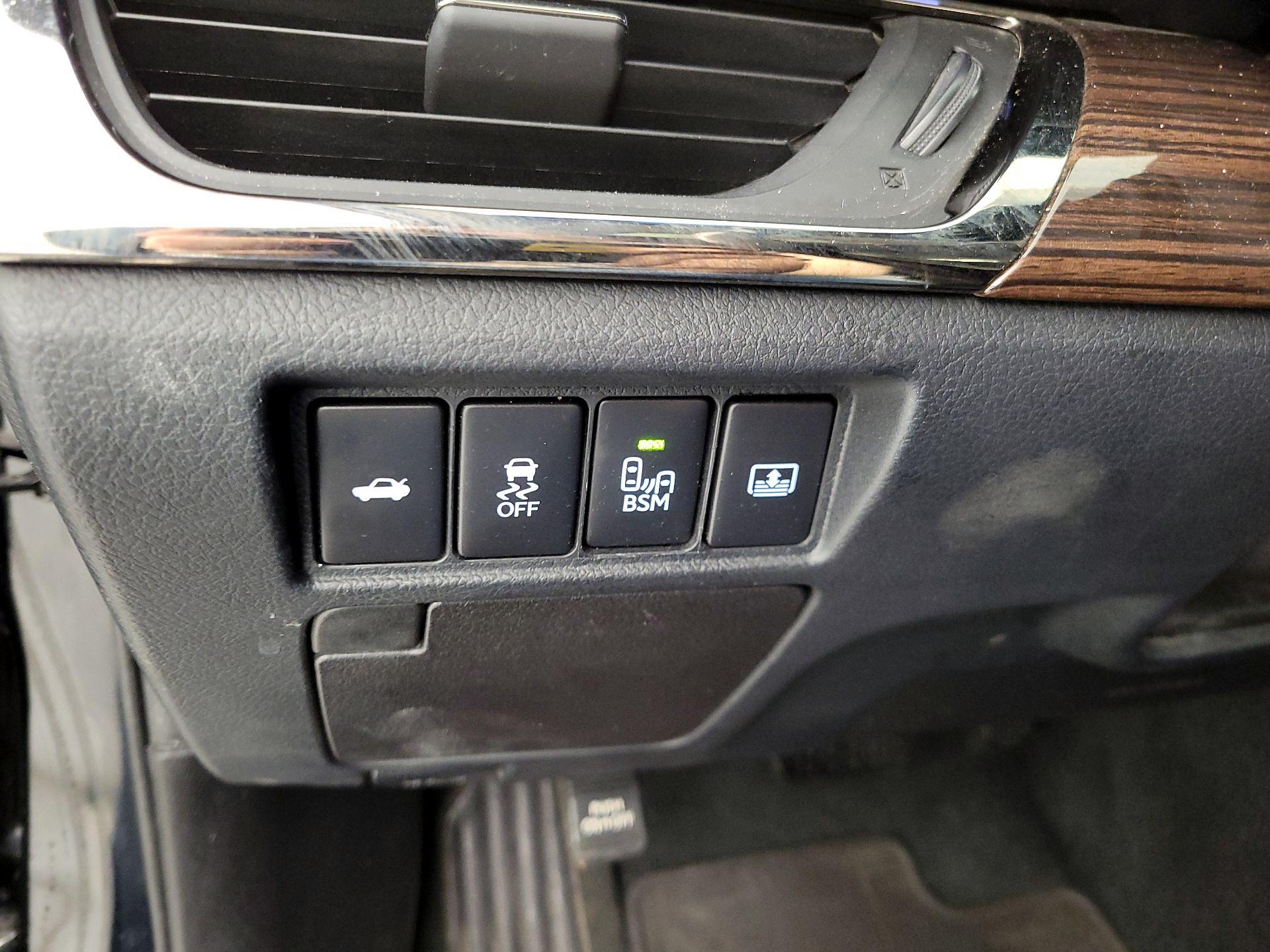Thumbnail: 2014 Toyota Avalon - 13