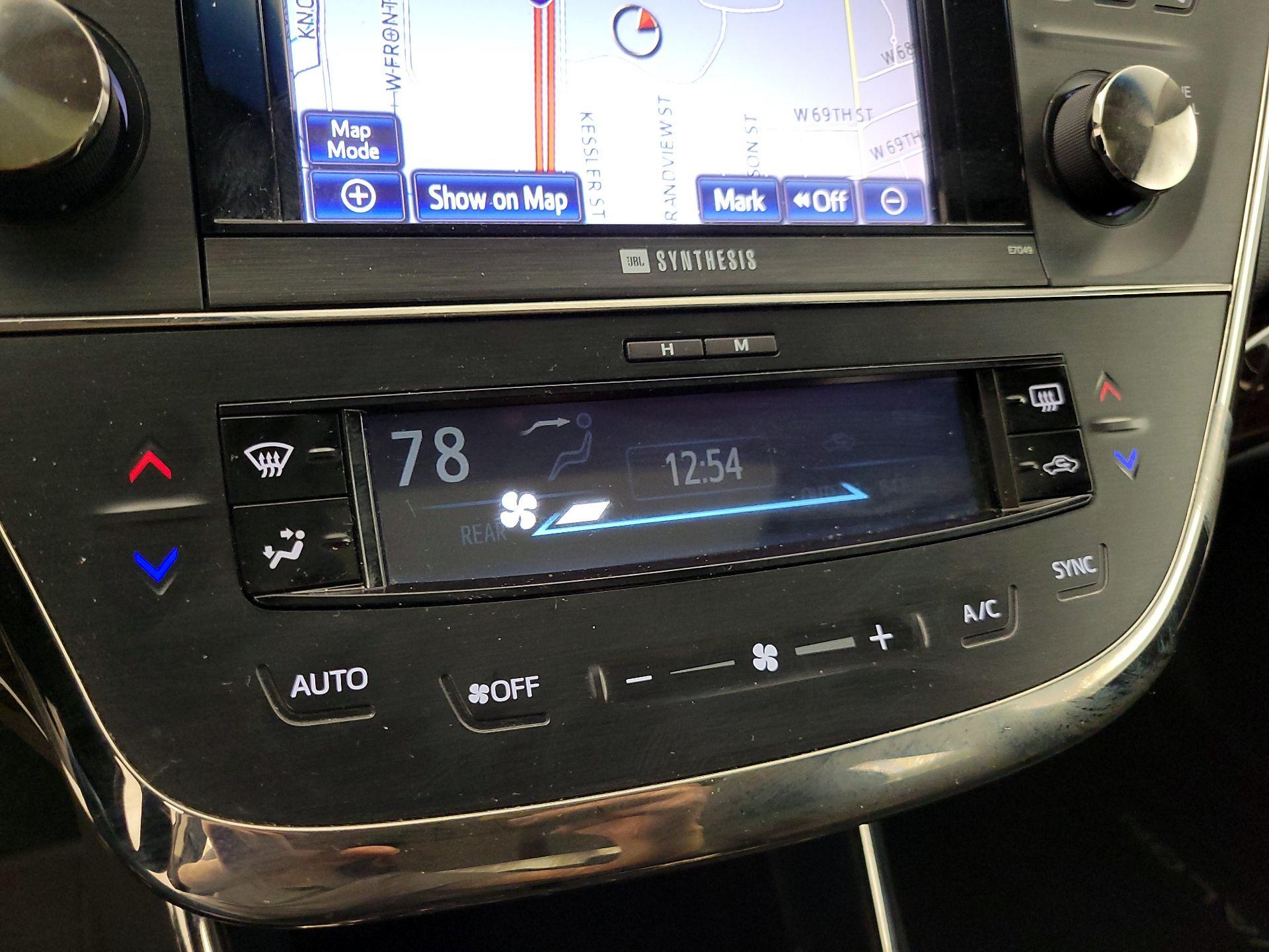 Thumbnail: 2014 Toyota Avalon - 17