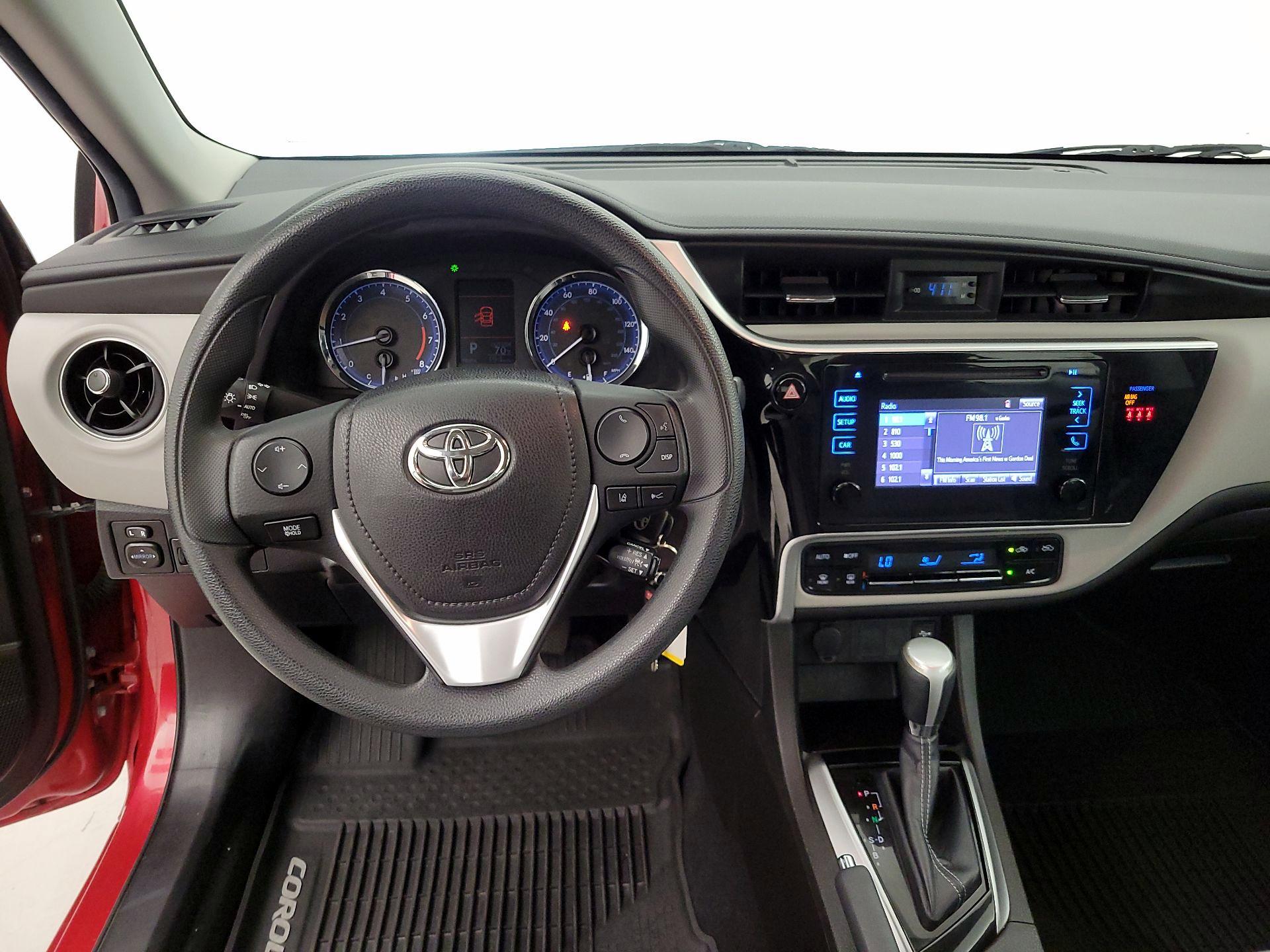 Thumbnail: 2018 Toyota Corolla - 10