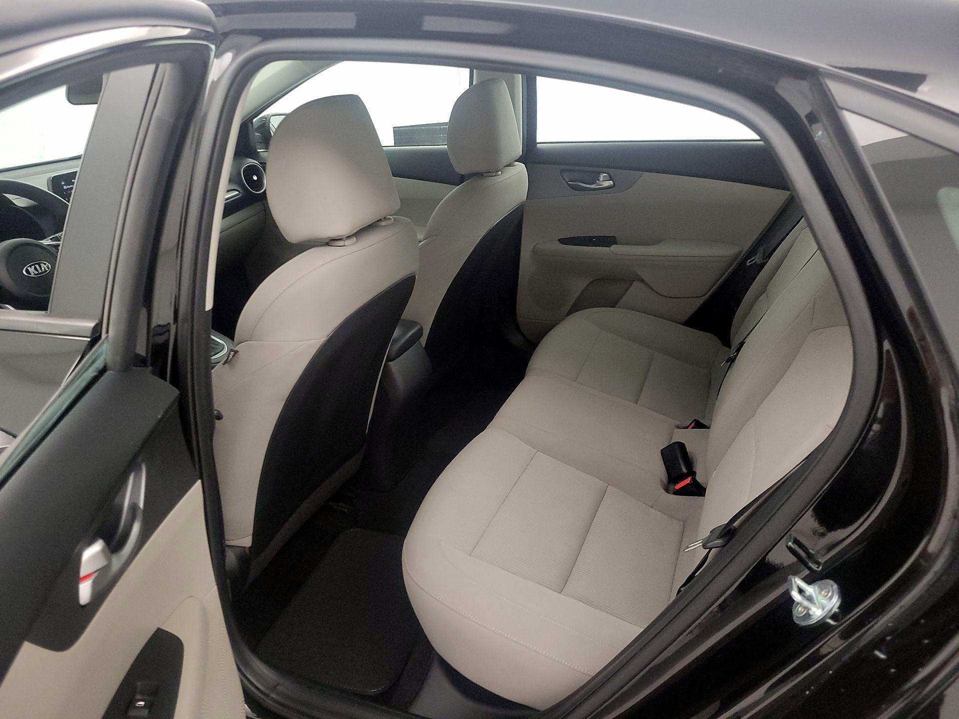 Thumbnail: 2021 Kia Forte - 19