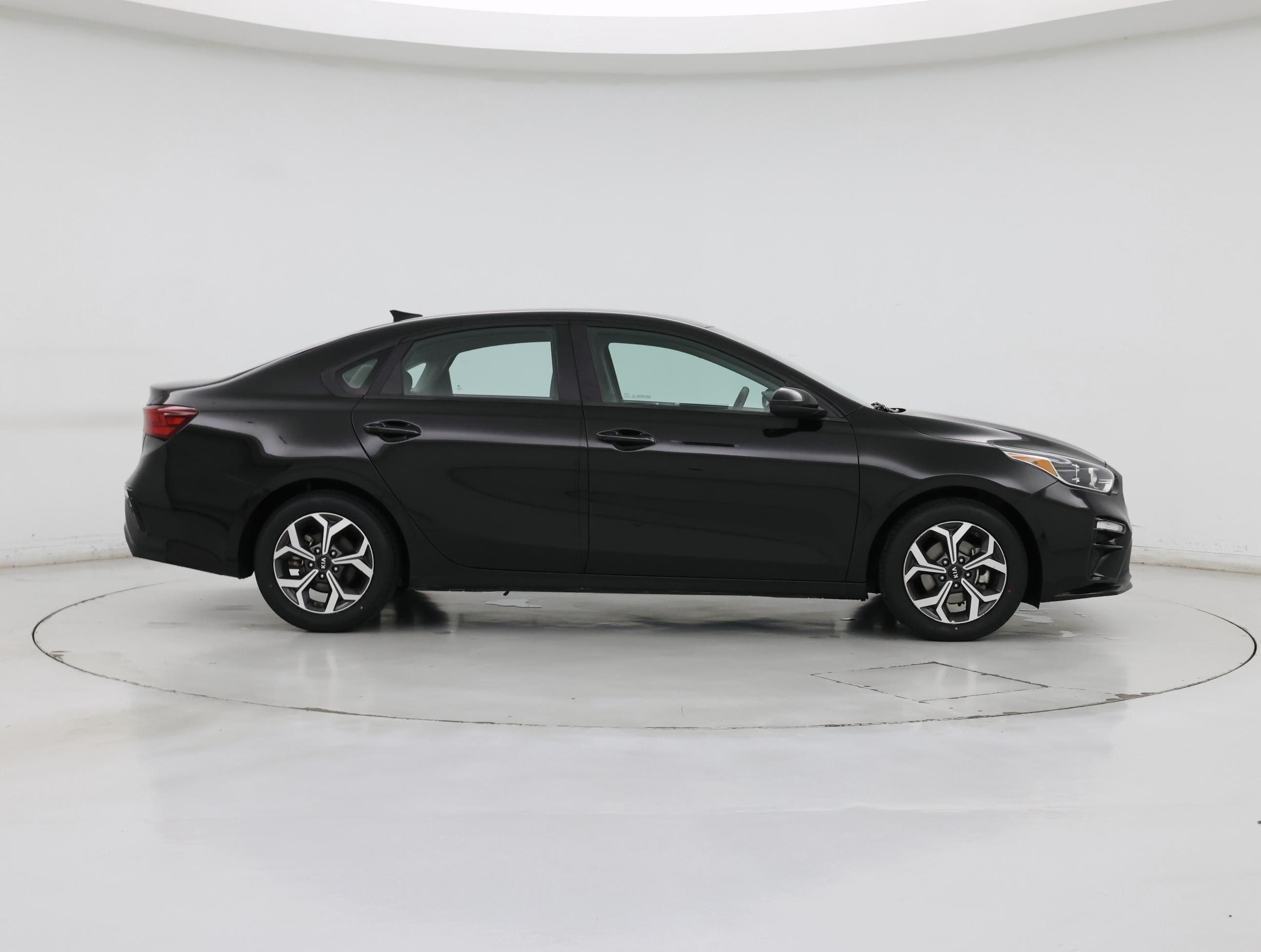 Thumbnail: 2021 Kia Forte - 7