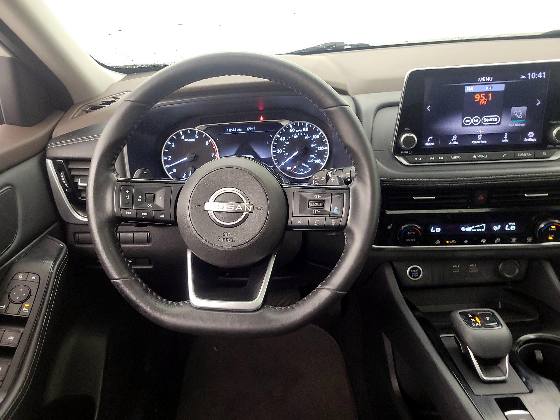 Thumbnail: 2022 Nissan Rogue - 10