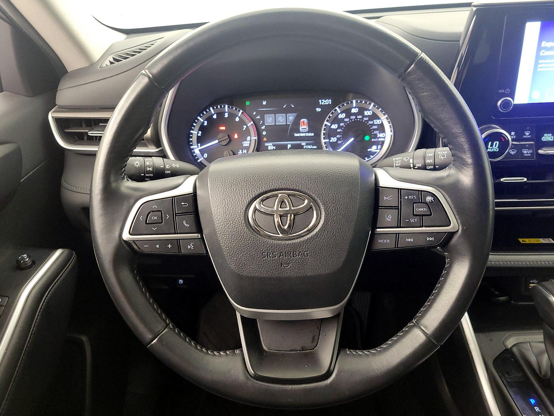 Thumbnail: 2023 Toyota Highlander - 10