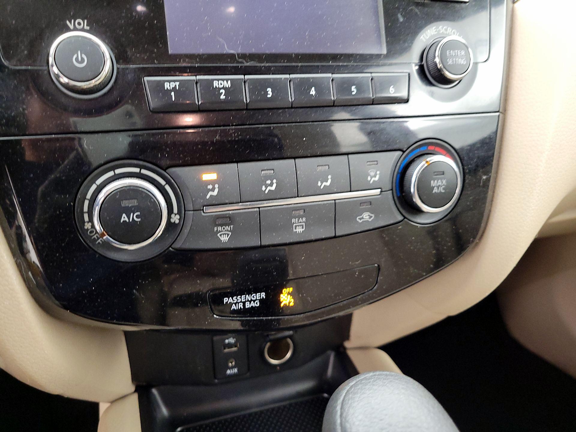 Thumbnail: 2016 Nissan Rogue - 16