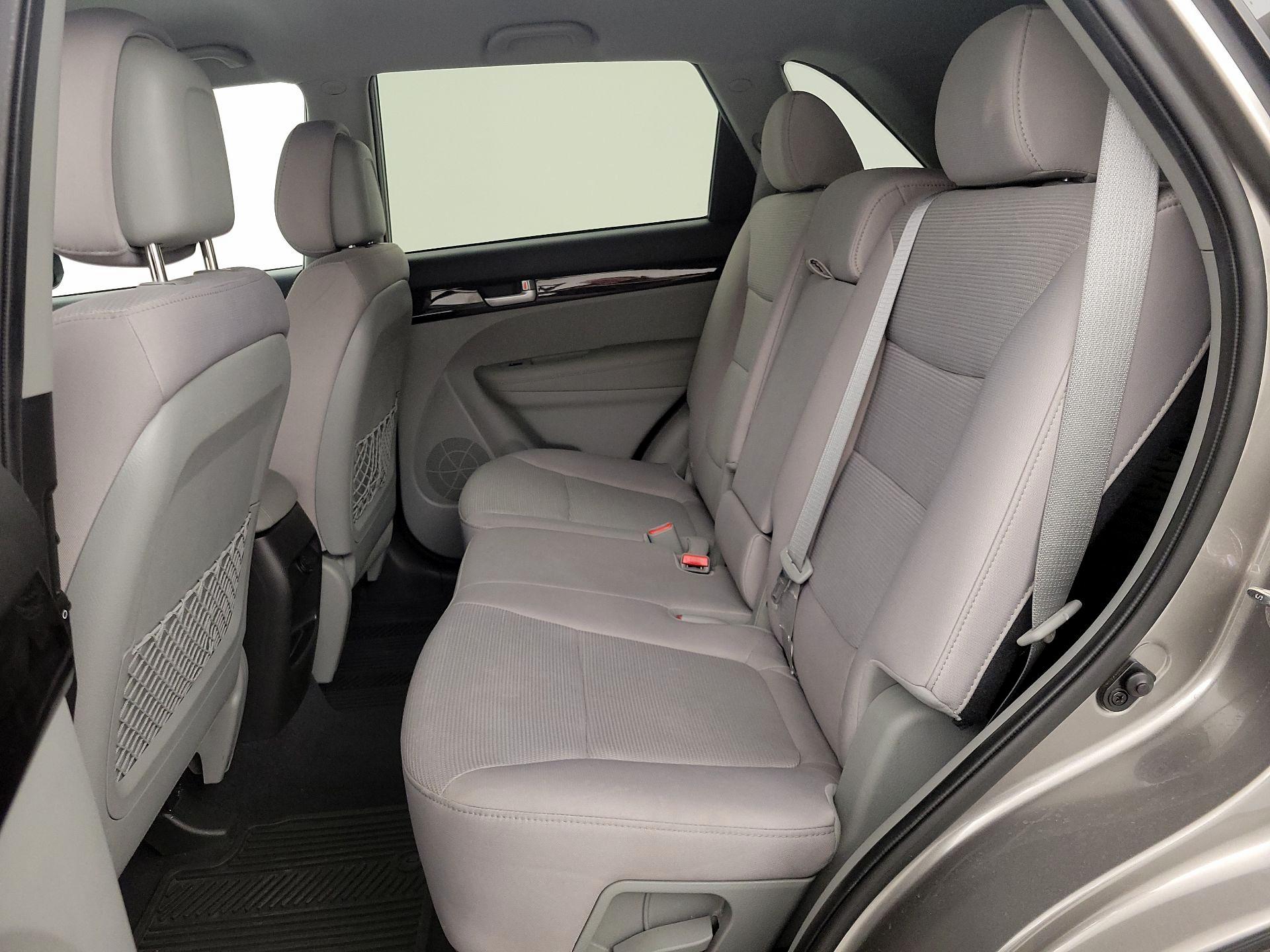 Thumbnail: 2014 Kia Sorento - 18