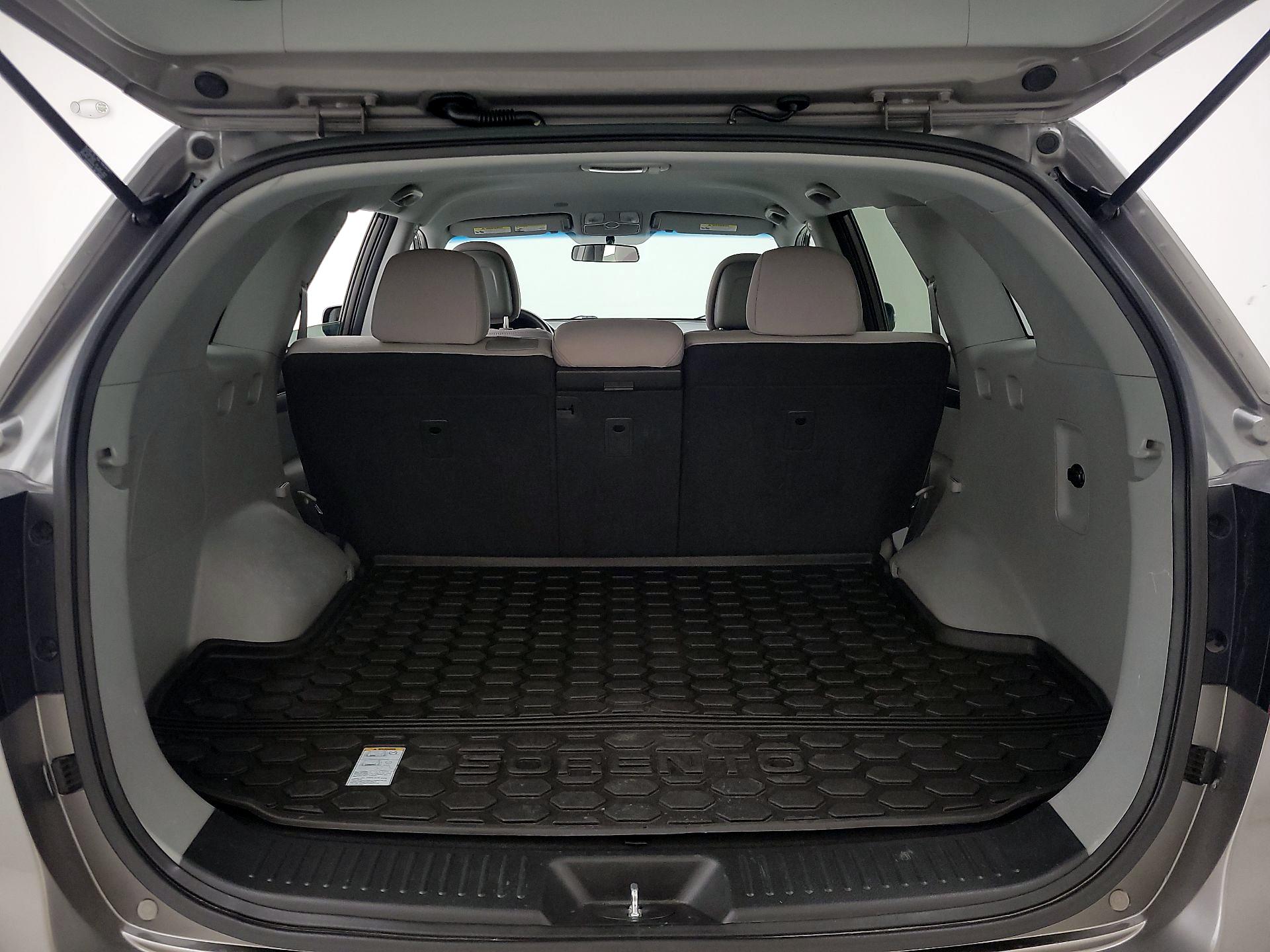 Thumbnail: 2014 Kia Sorento - 19