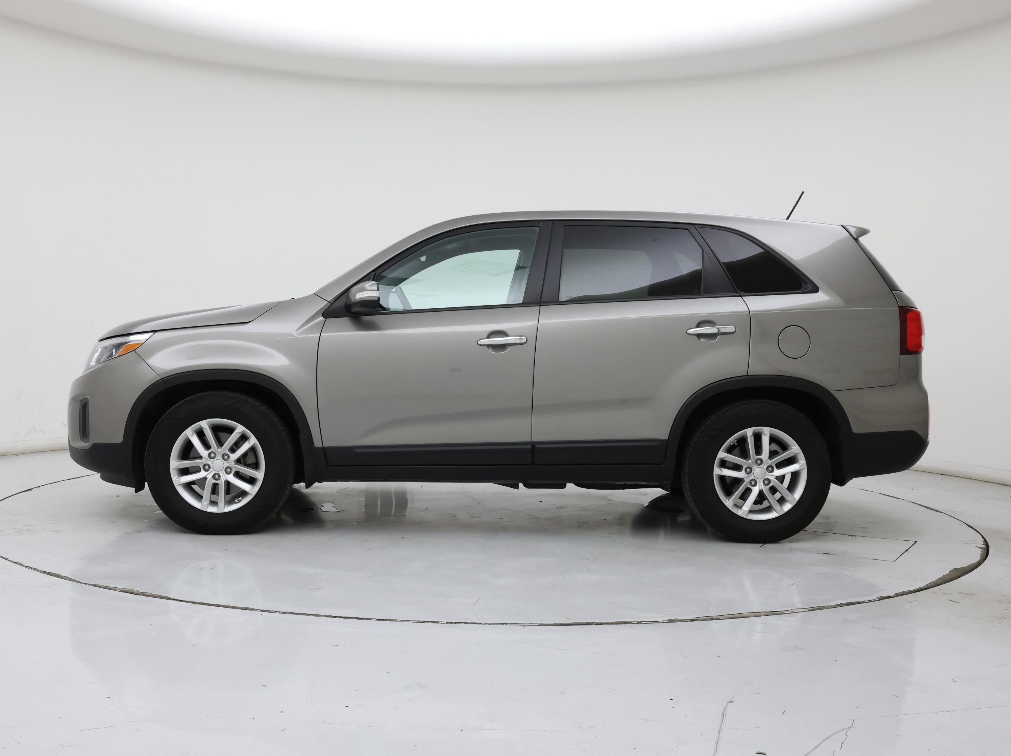 Thumbnail: 2014 Kia Sorento - 3