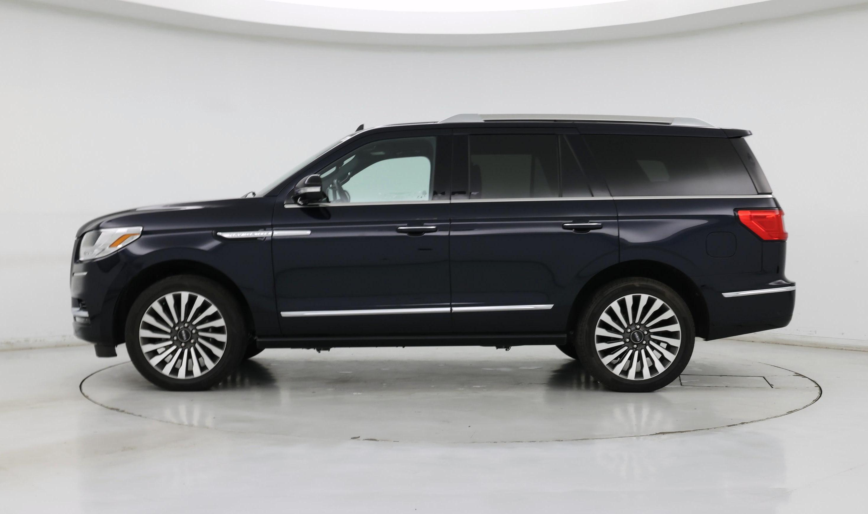 Thumbnail: 2021 Lincoln Navigator - 3
