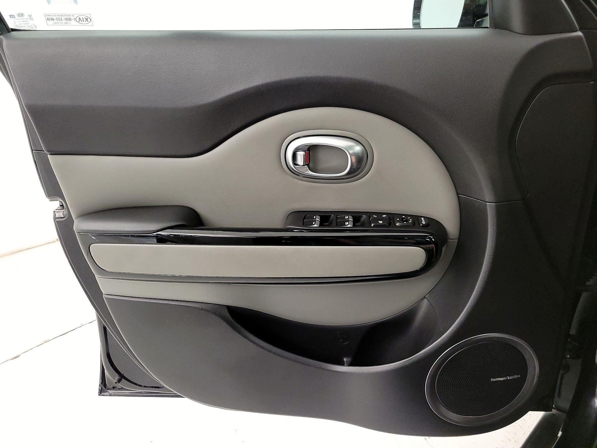 Thumbnail: 2017 Kia Soul - 12