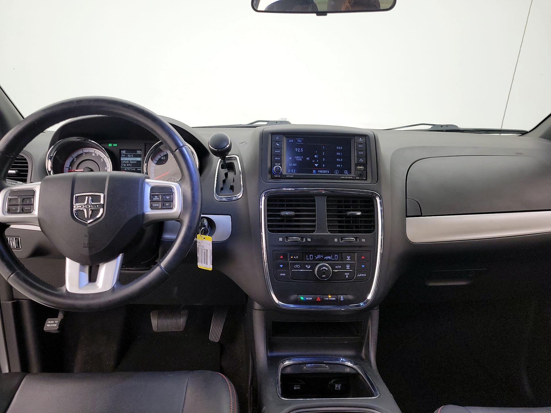 Thumbnail: 2016 Dodge Grand Caravan - 9