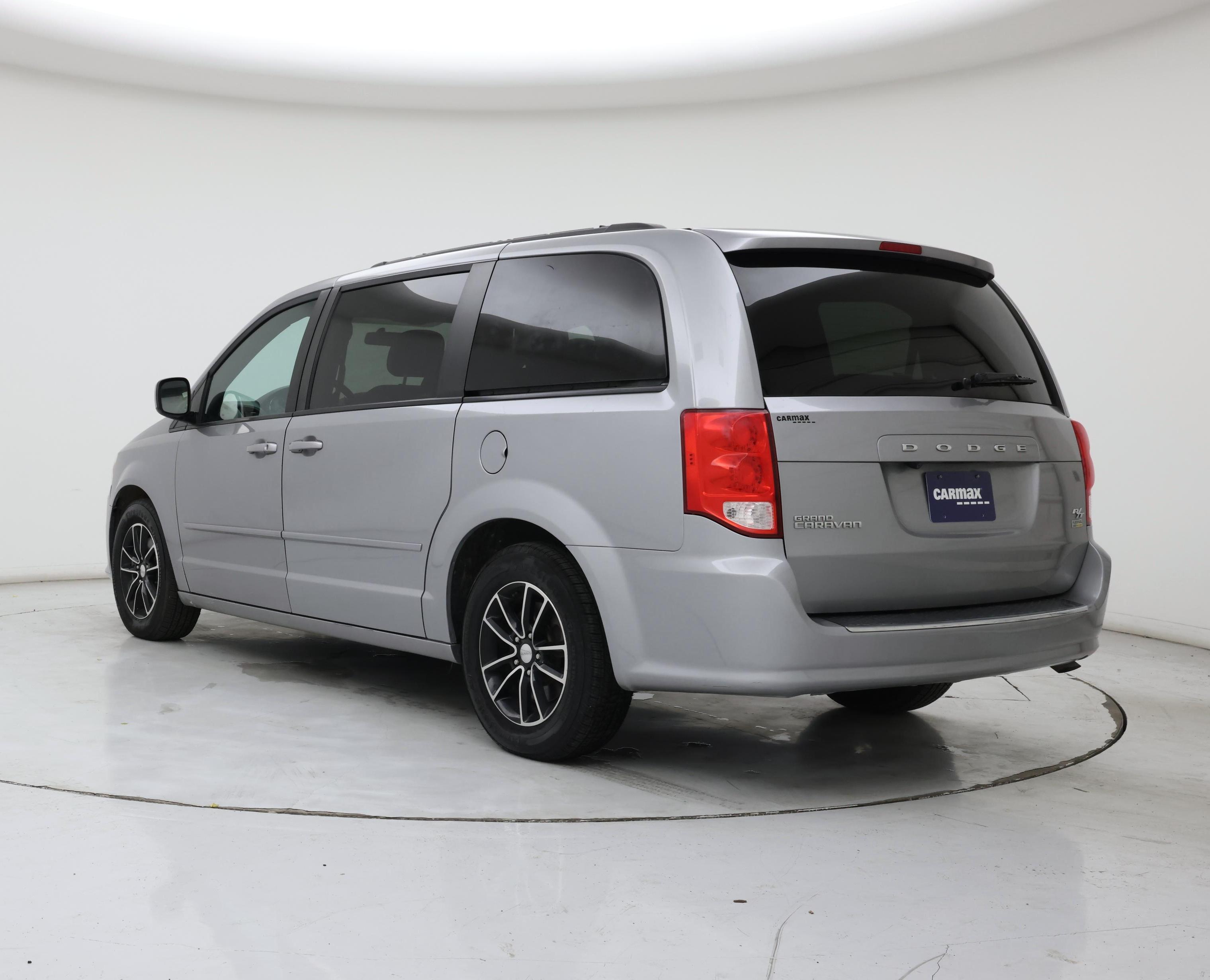 Thumbnail: 2016 Dodge Grand Caravan - 2