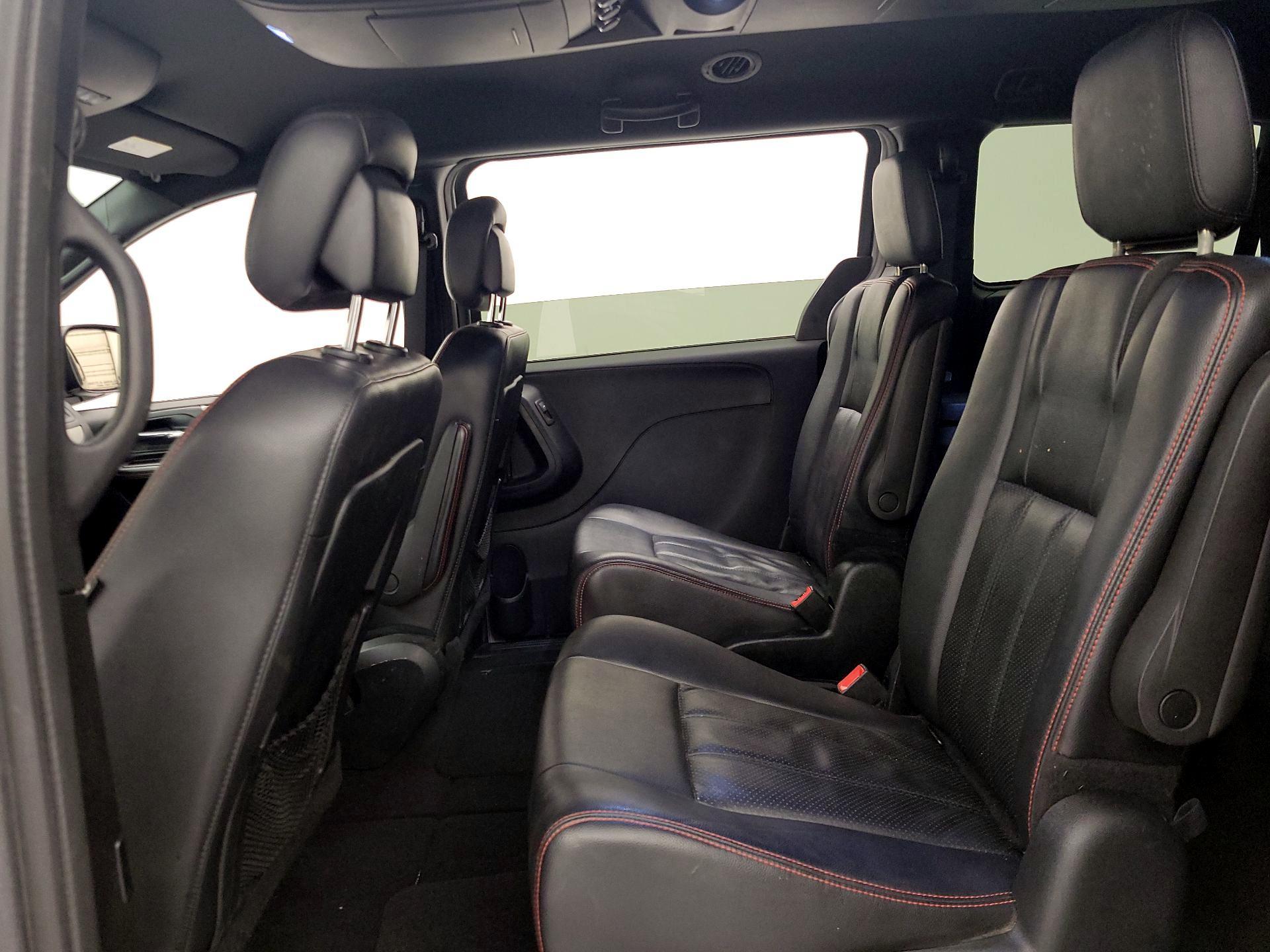 Thumbnail: 2016 Dodge Grand Caravan - 19