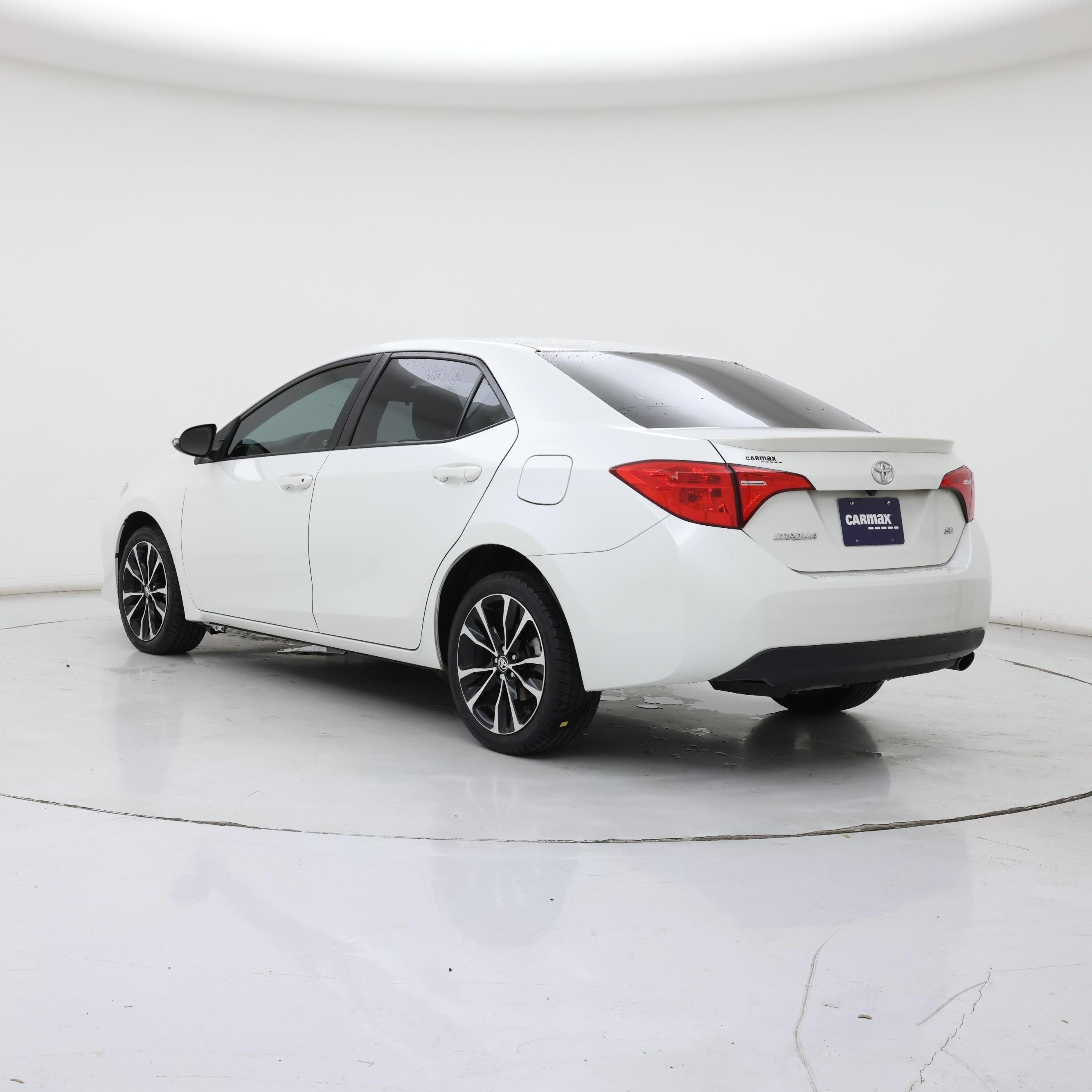 Thumbnail: 2017 Toyota Corolla - 2