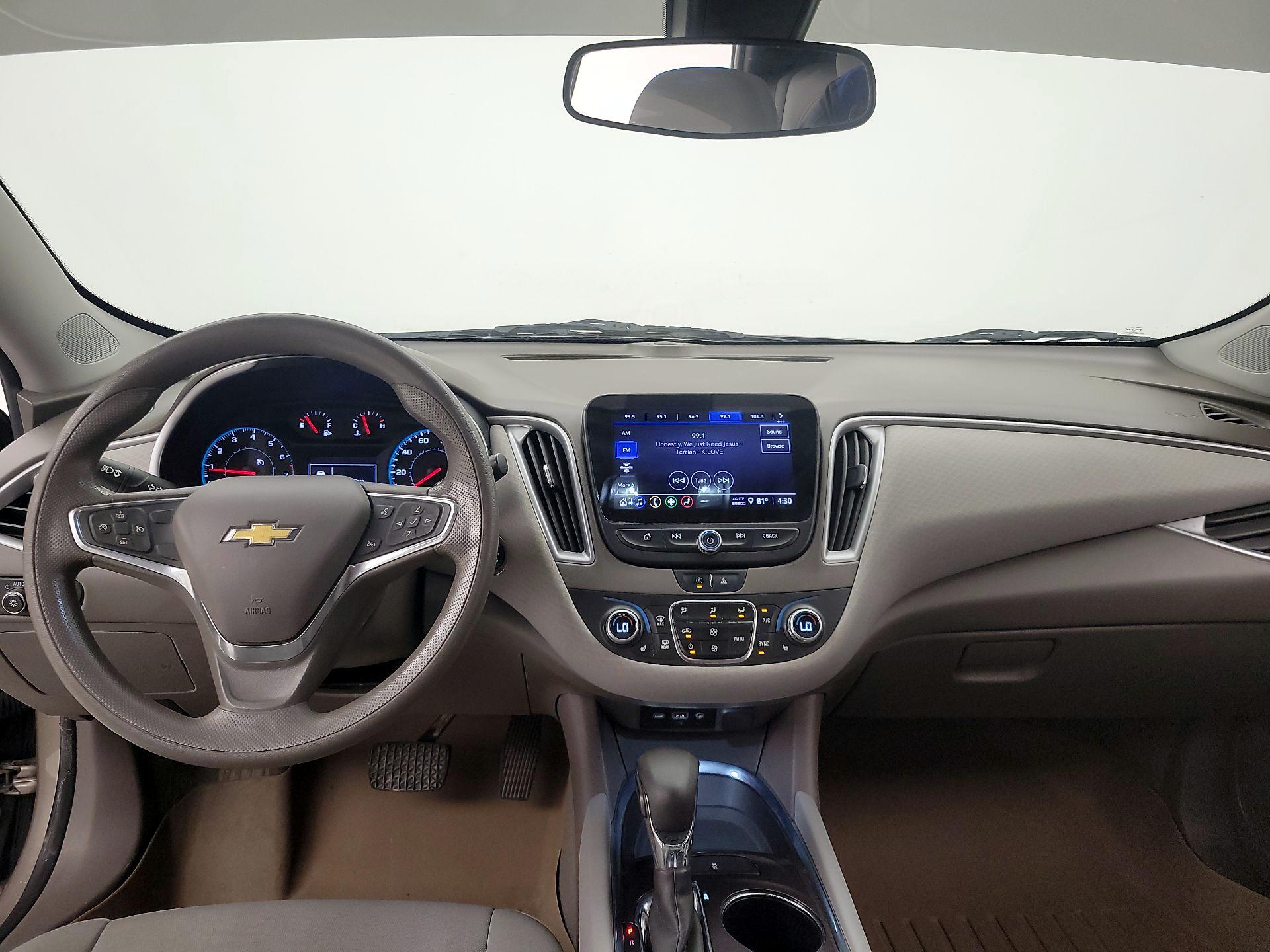 Thumbnail: 2022 Chevrolet Malibu - 9