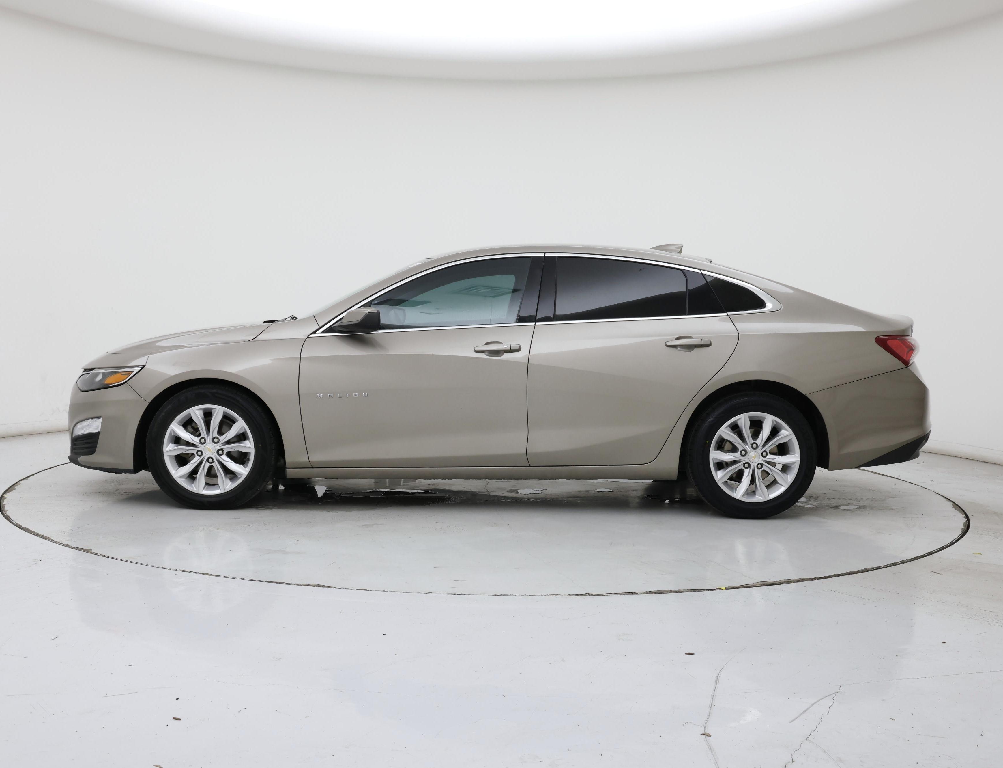 Thumbnail: 2022 Chevrolet Malibu - 3