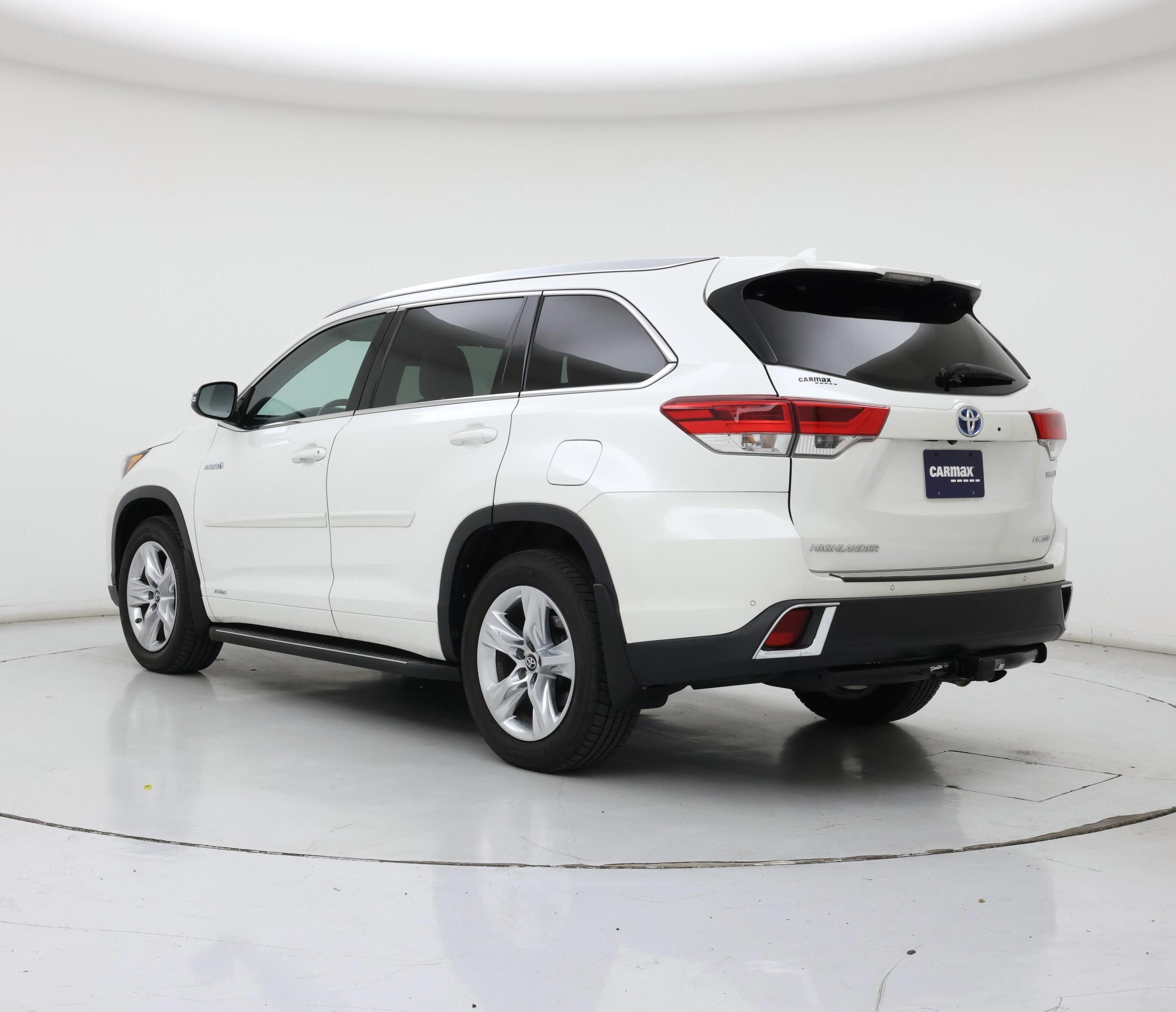 Thumbnail: 2017 Toyota Highlander - 2