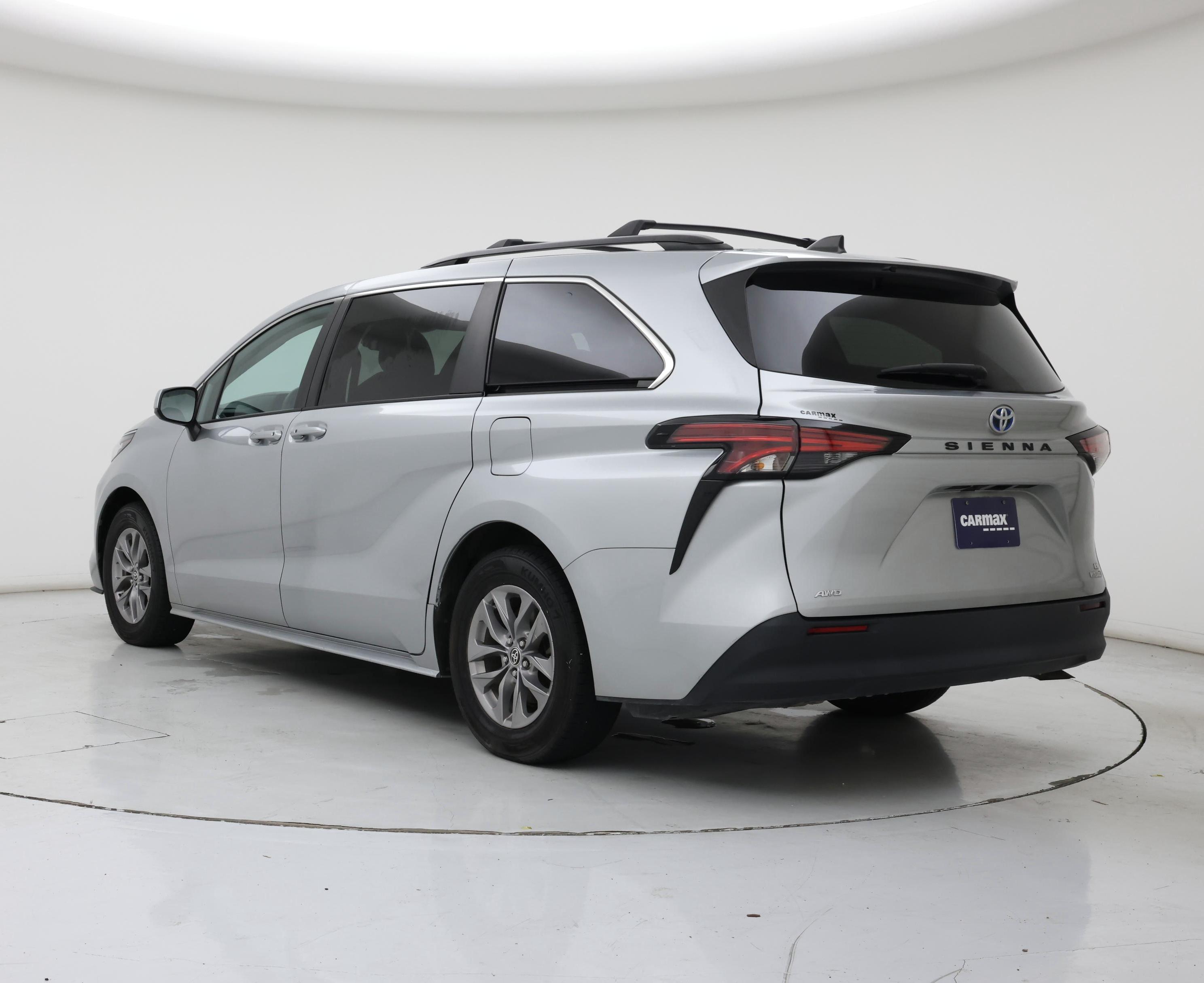 Thumbnail: 2022 Toyota Sienna - 2