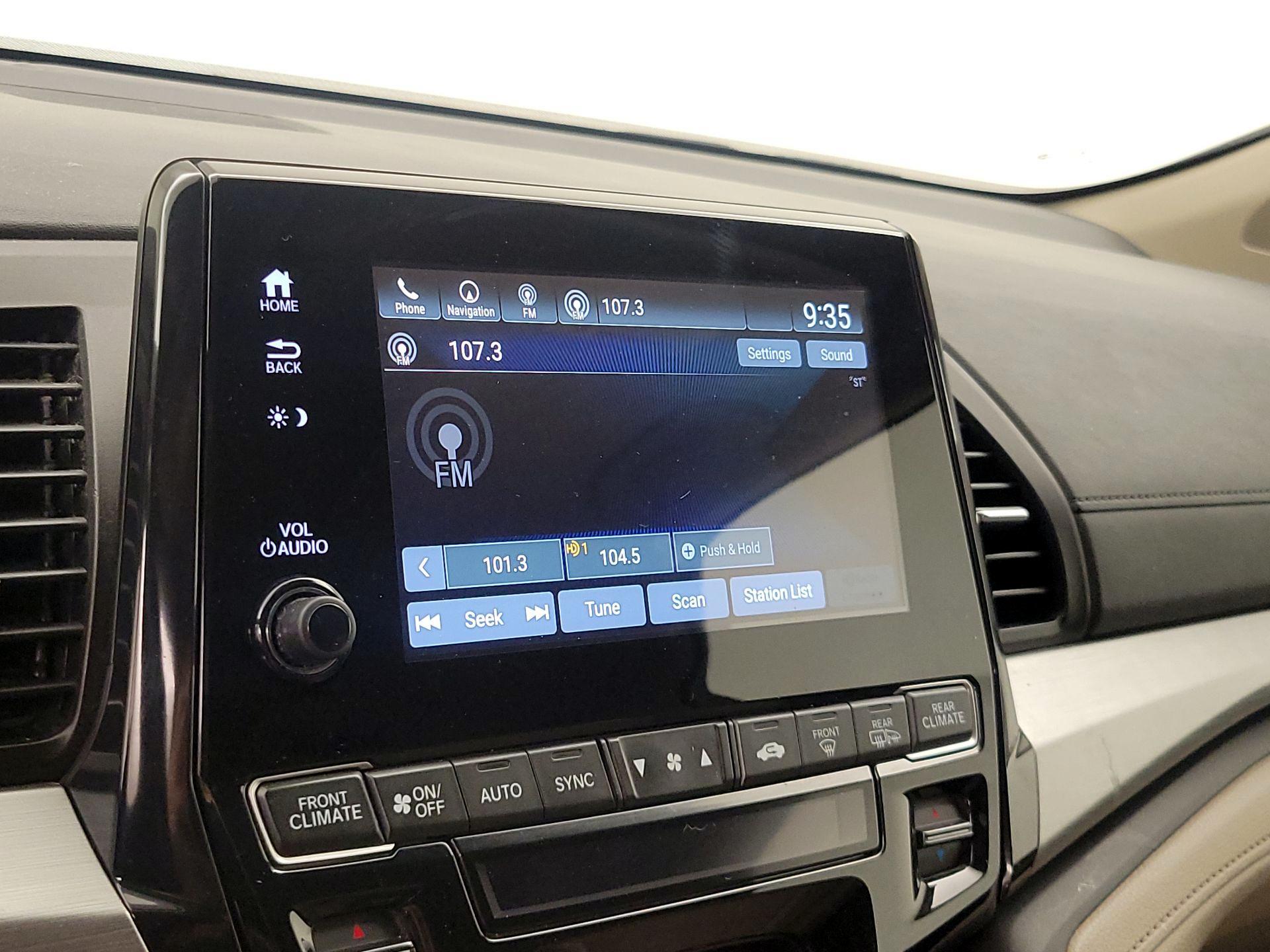 Thumbnail: 2020 Honda Odyssey - 16