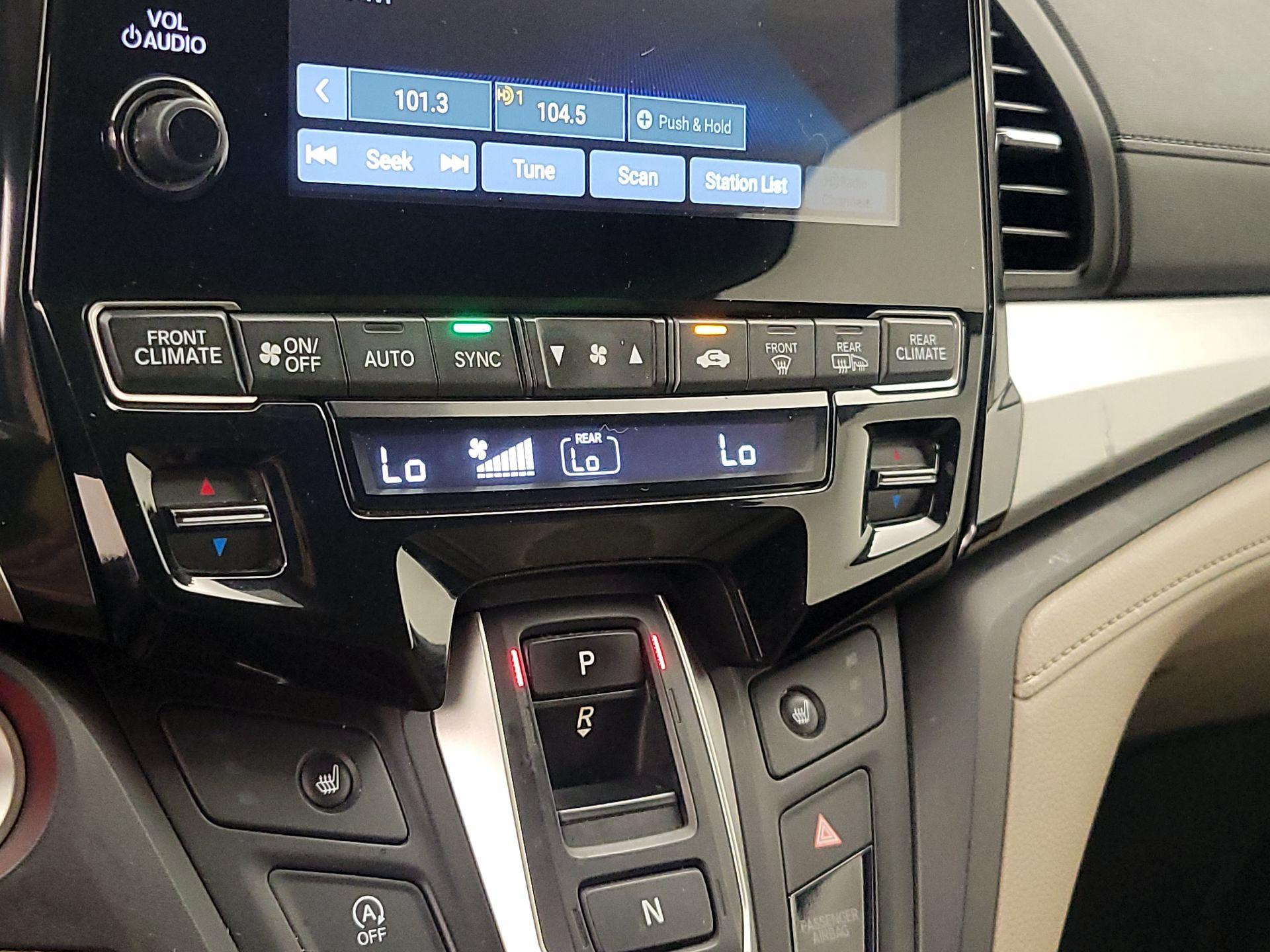 Thumbnail: 2020 Honda Odyssey - 17
