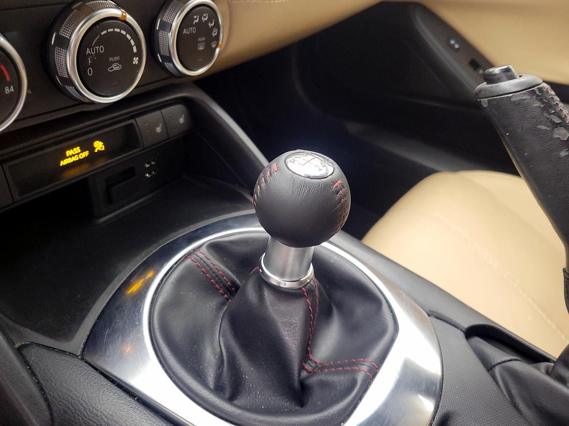 Thumbnail: 2017 Mazda MX-5 Miata - 16