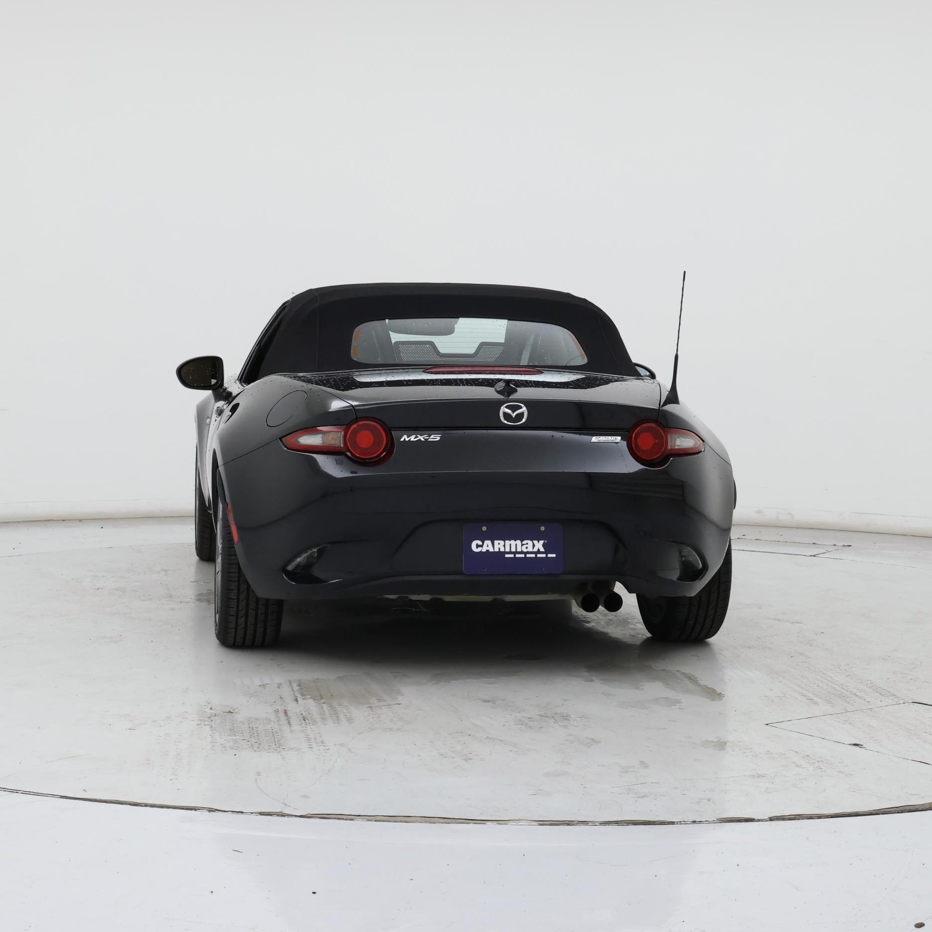 Thumbnail: 2017 Mazda MX-5 Miata - 6