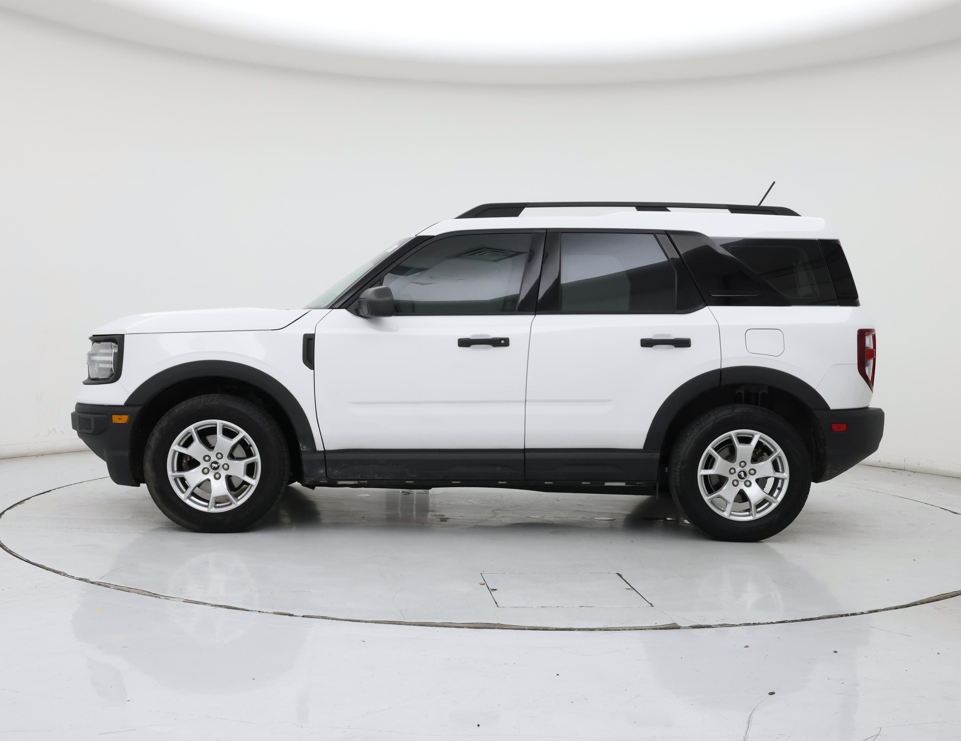 Thumbnail: 2022 Ford Bronco Sport - 3