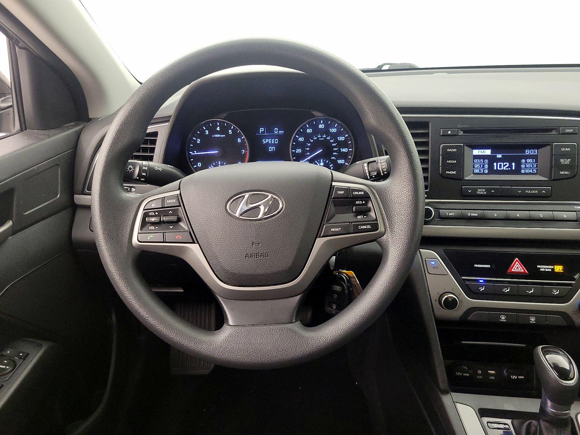 Thumbnail: 2018 Hyundai Elantra - 10