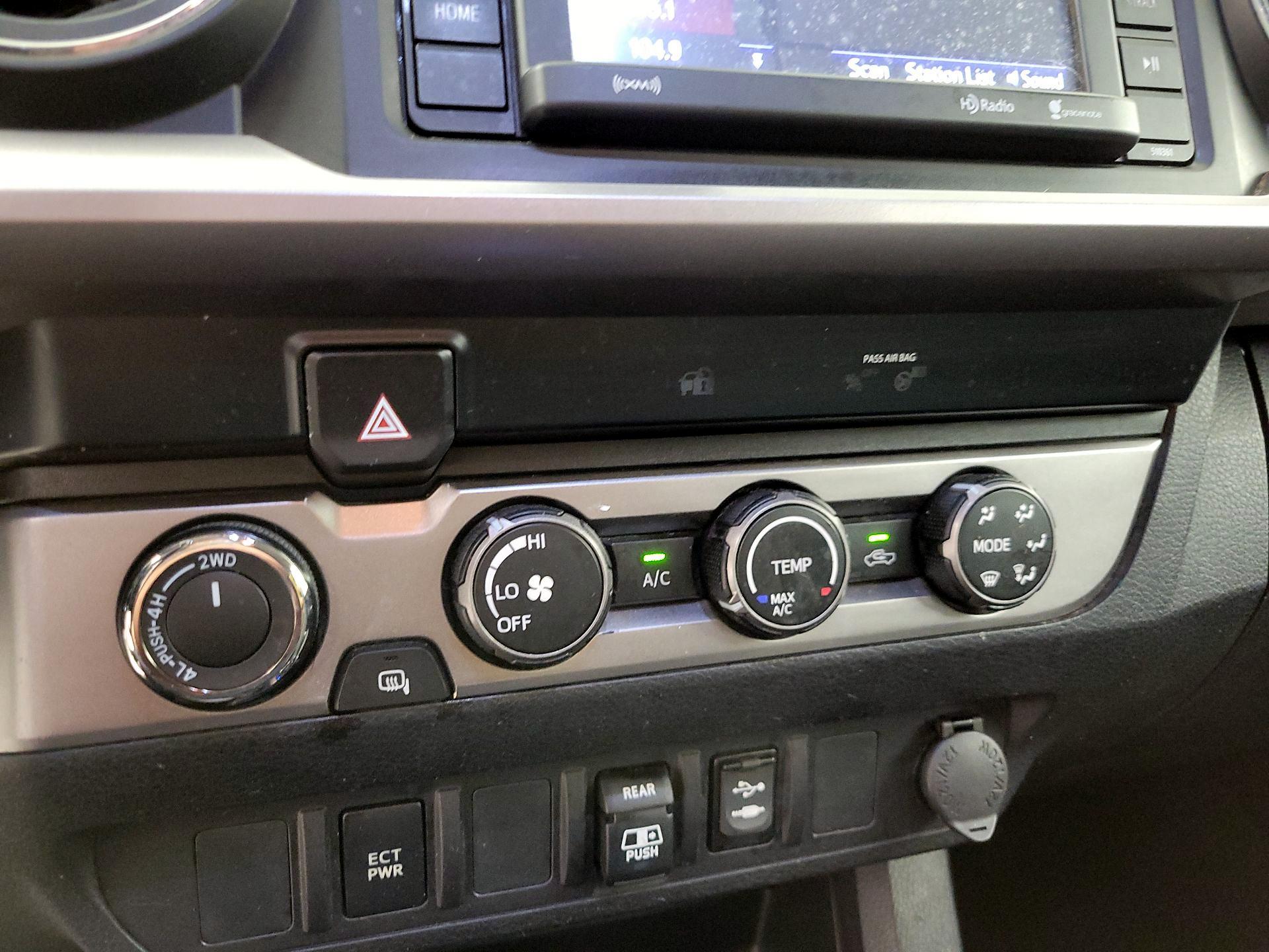 Thumbnail: 2019 Toyota Tacoma - 16