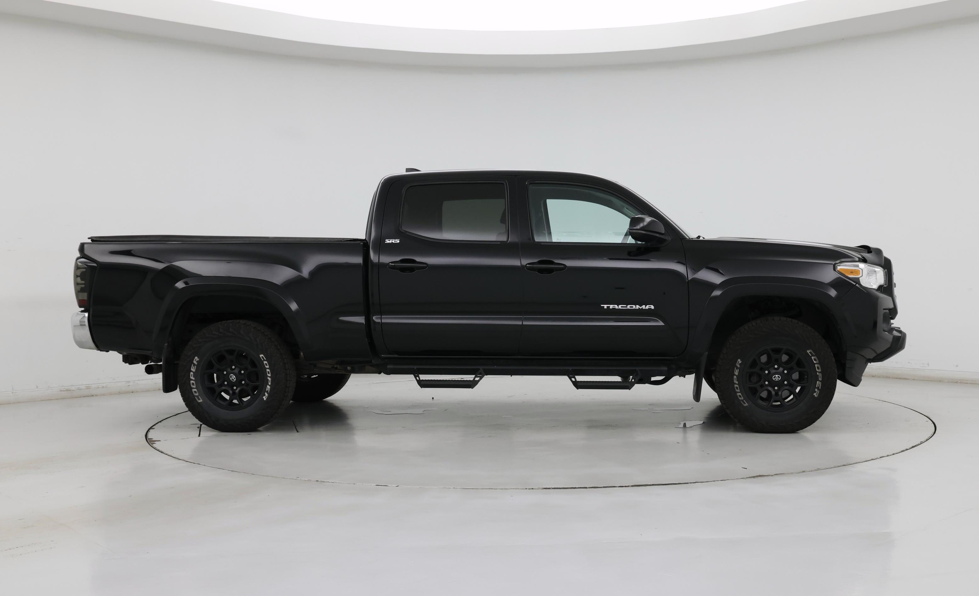 Thumbnail: 2019 Toyota Tacoma - 7