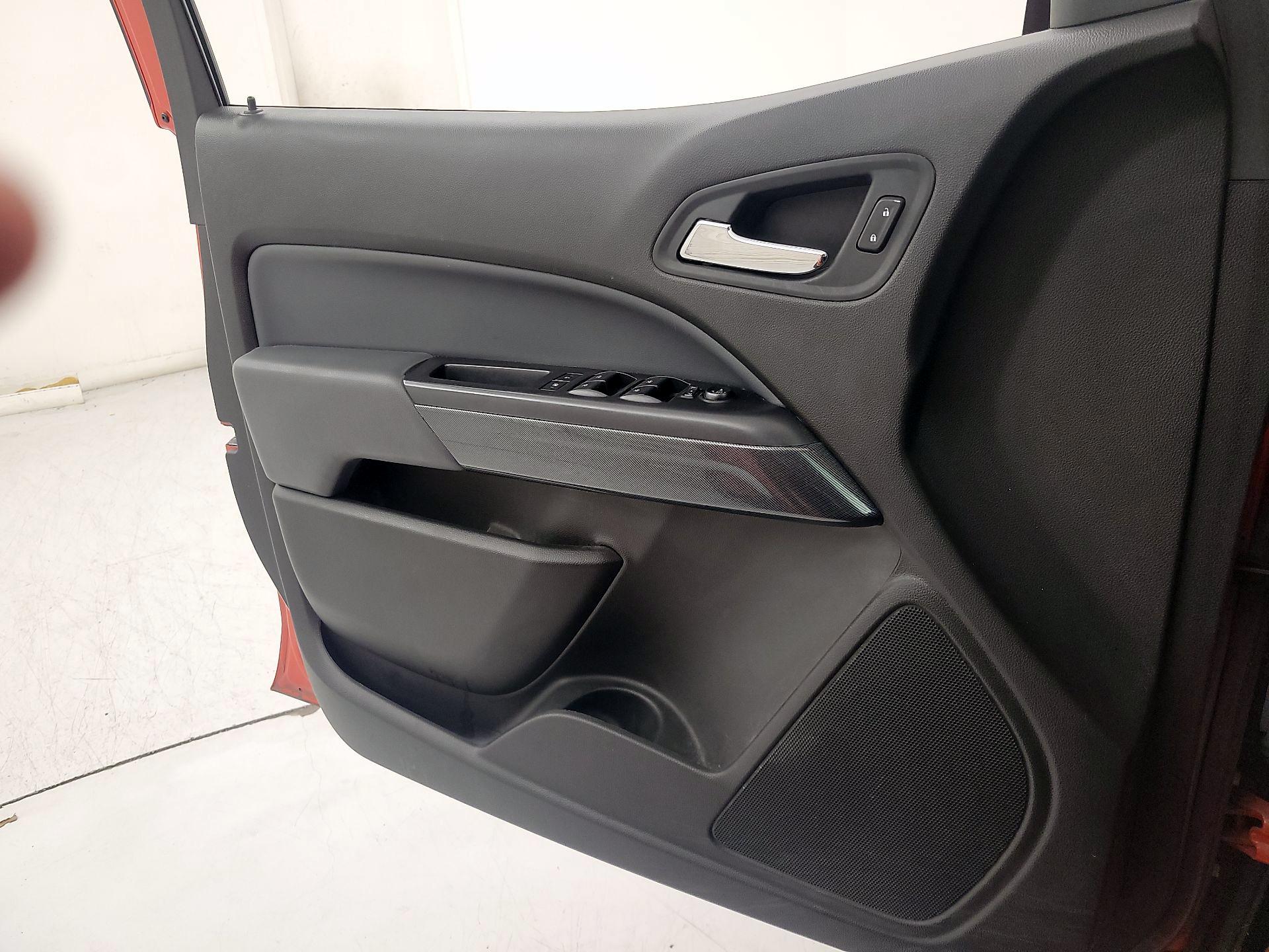 Thumbnail: 2016 Chevrolet Colorado - 12