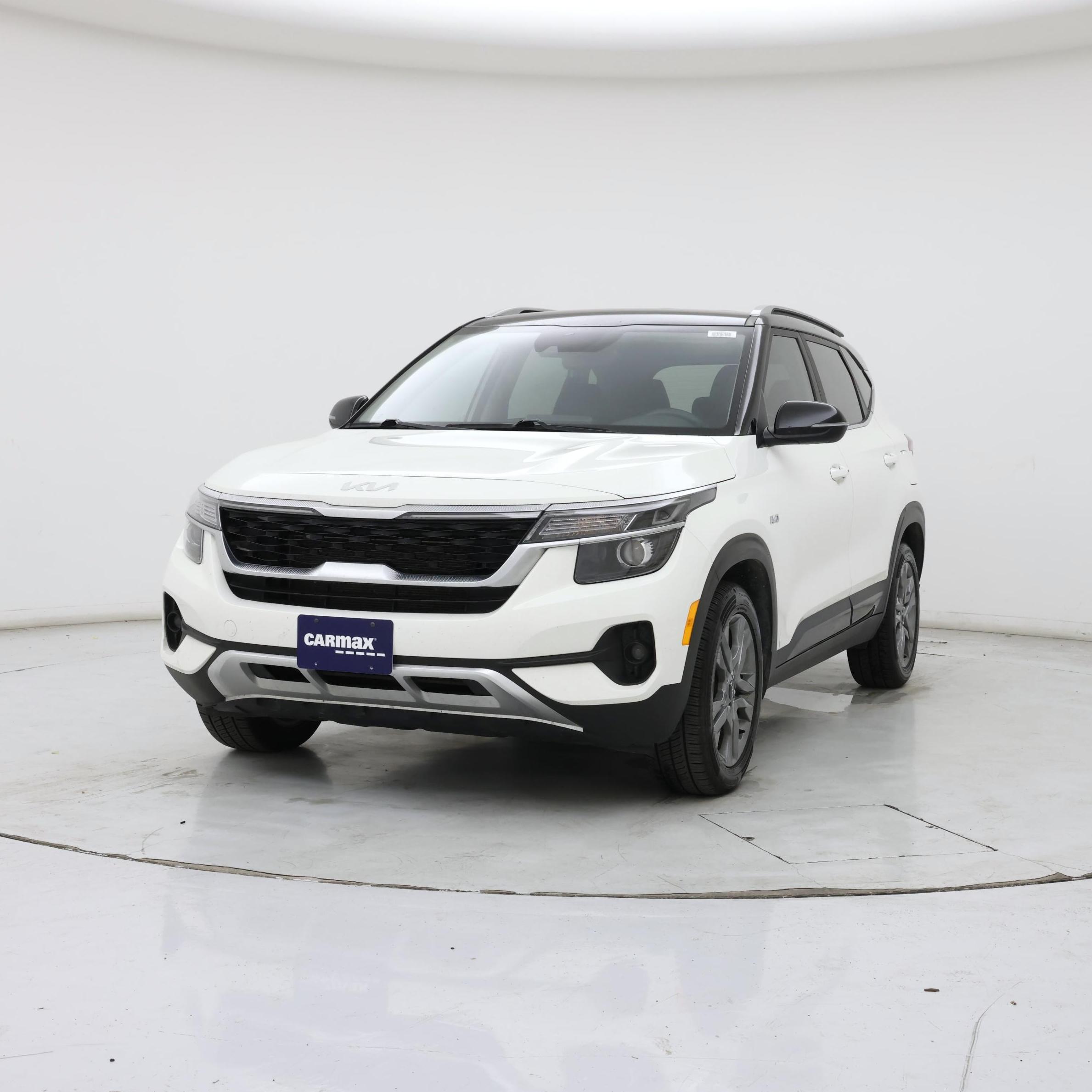 Thumbnail: 2022 Kia Seltos - 4