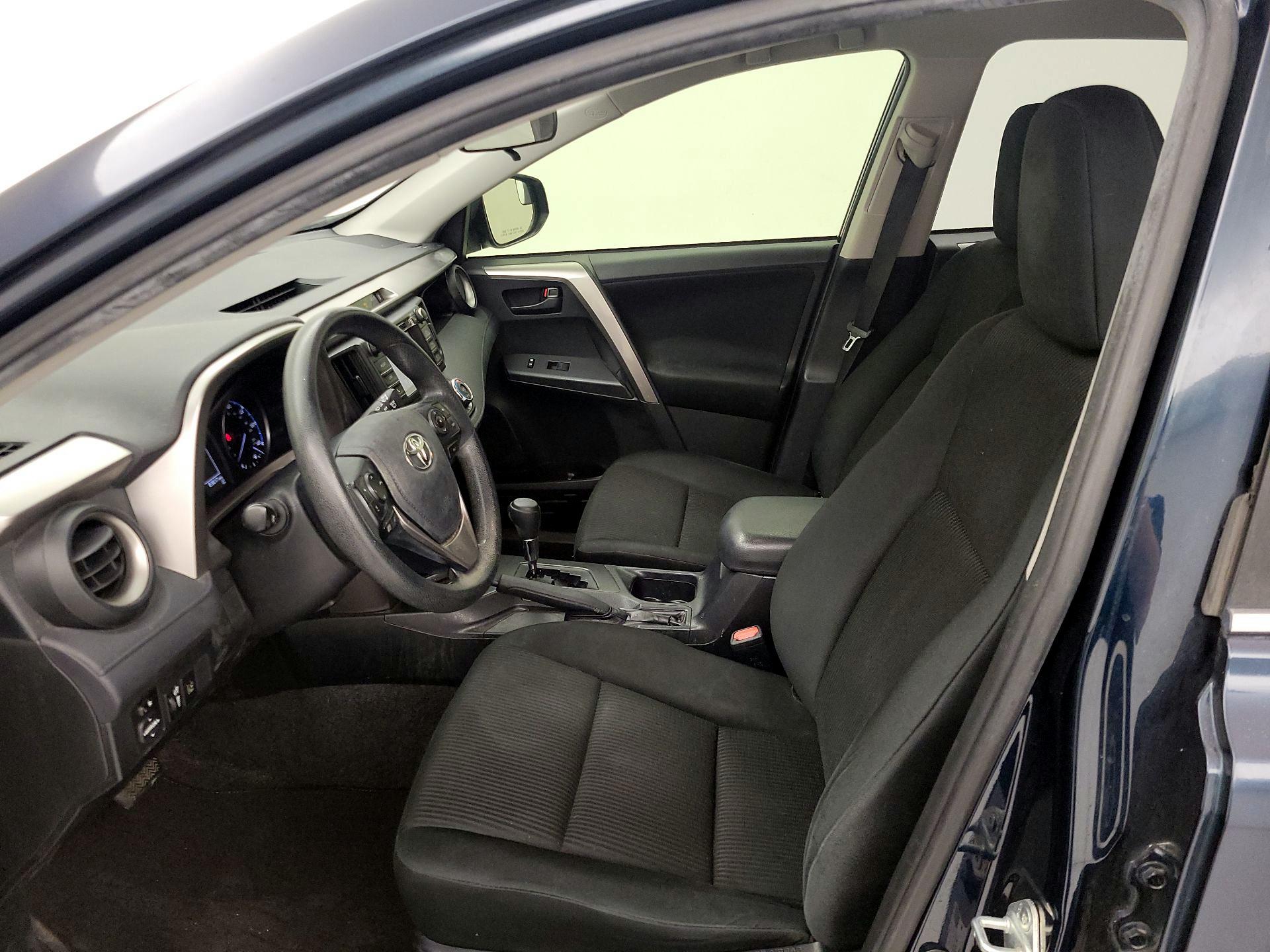 Thumbnail: 2018 Toyota RAV4 - 11