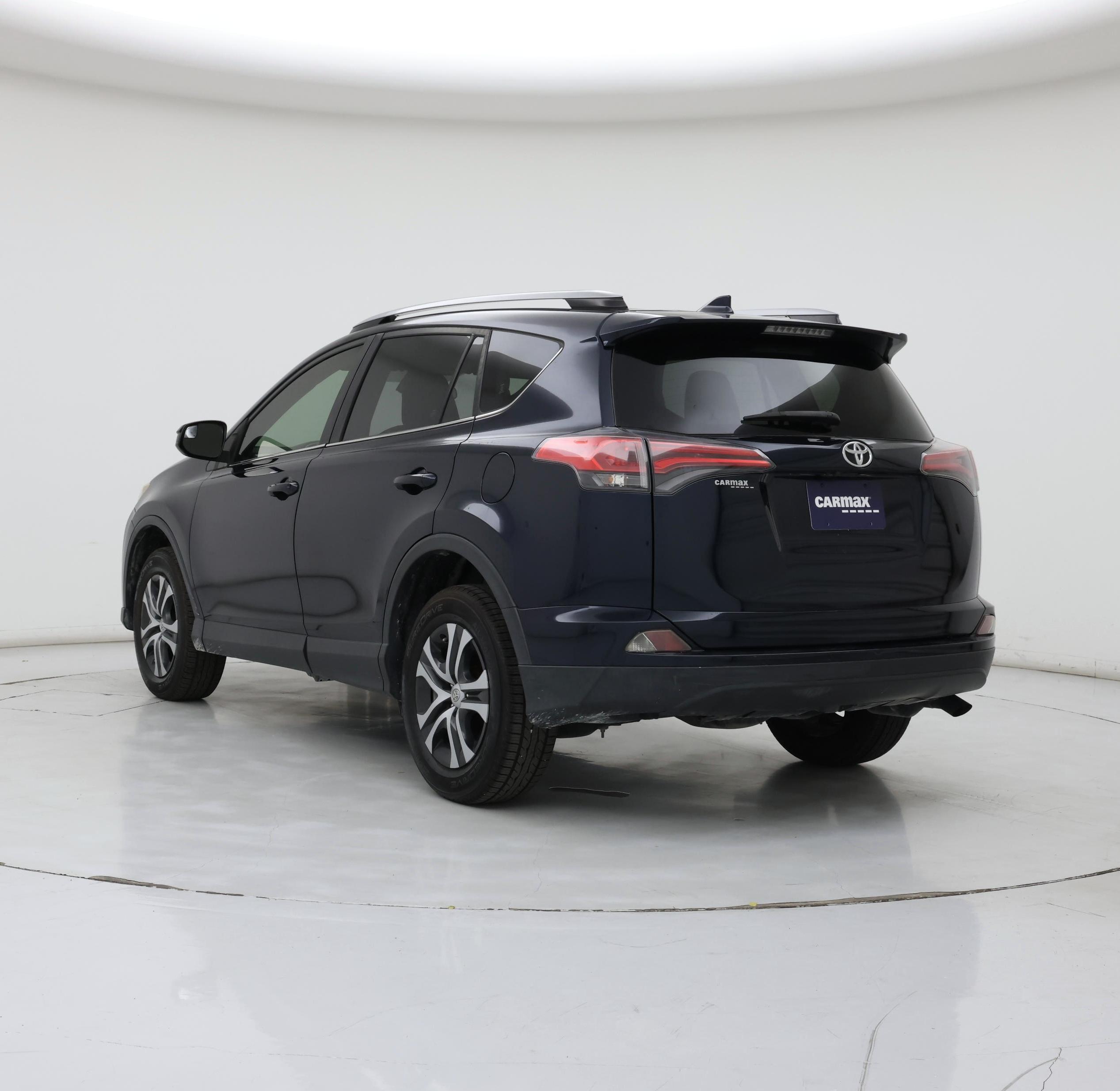 Thumbnail: 2018 Toyota RAV4 - 2