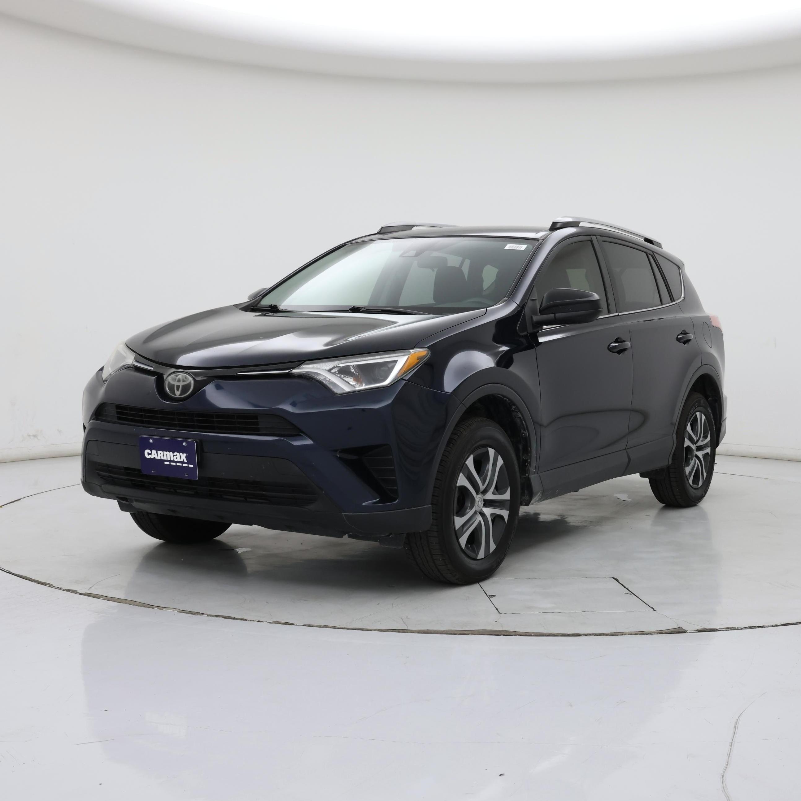 Thumbnail: 2018 Toyota RAV4 - 4
