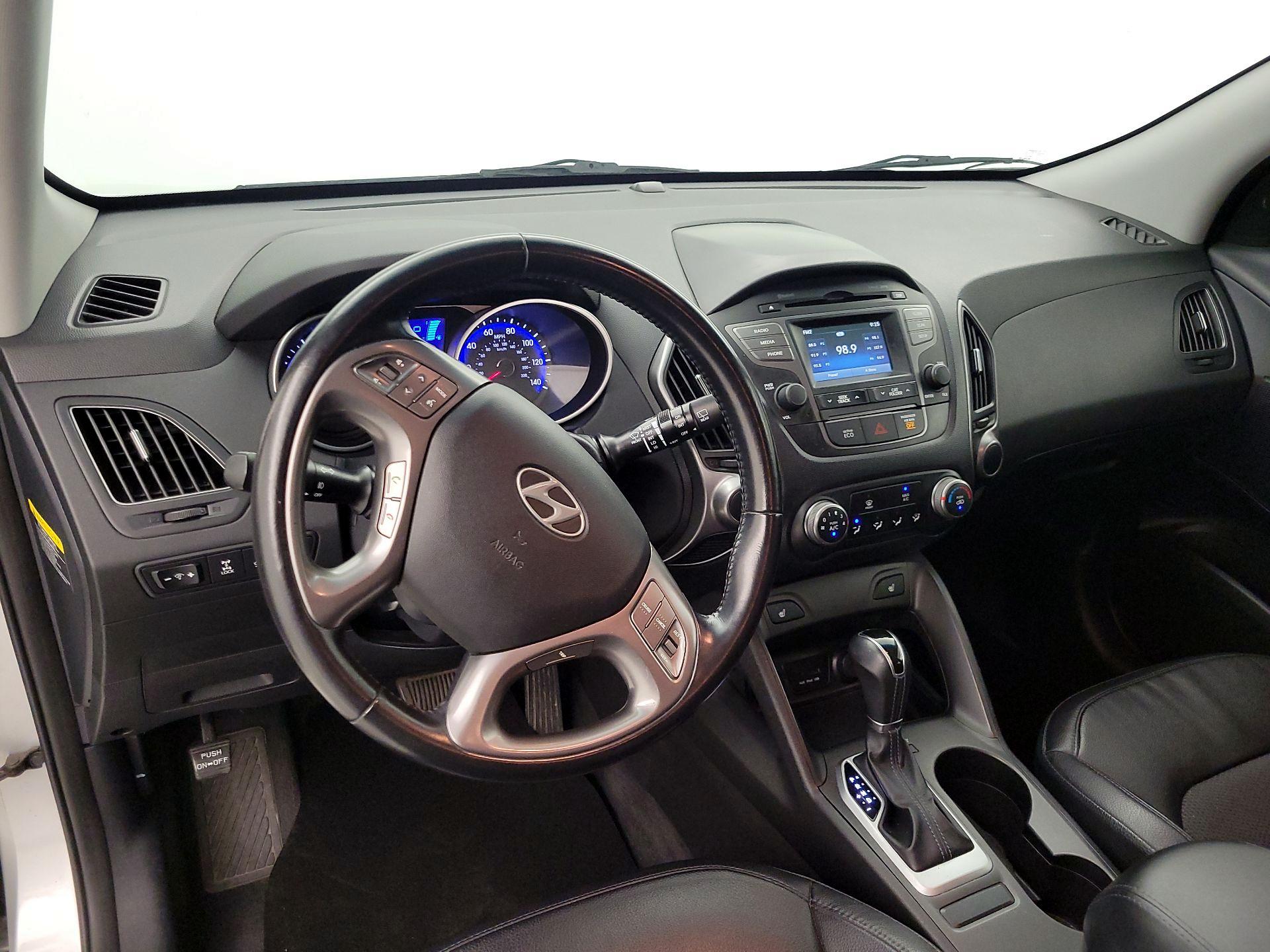 Thumbnail: 2014 Hyundai Tucson - 9