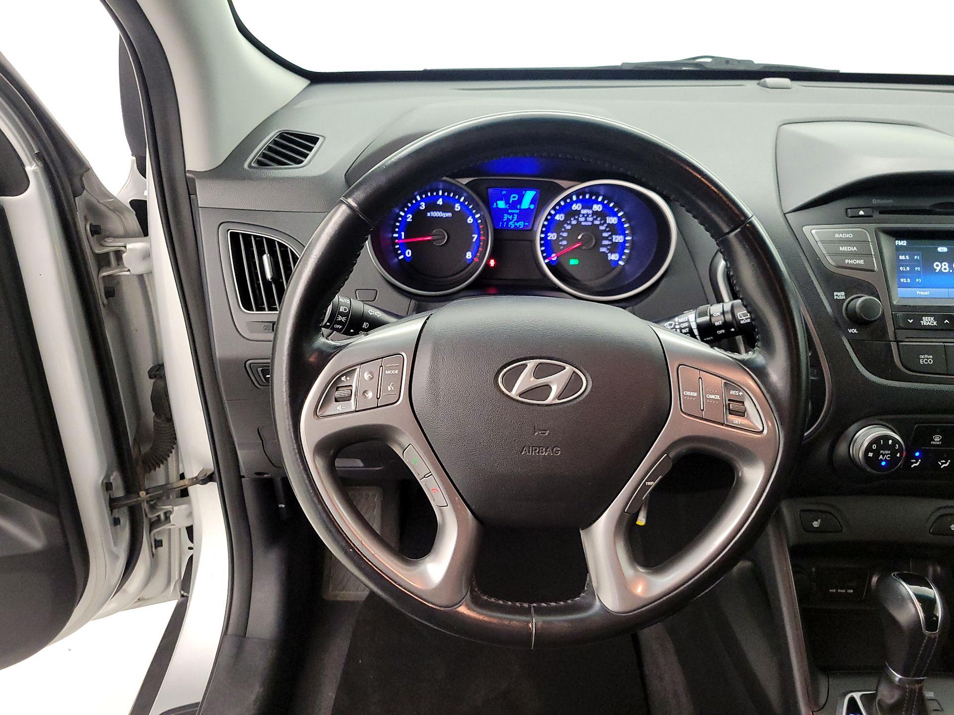 Thumbnail: 2014 Hyundai Tucson - 10