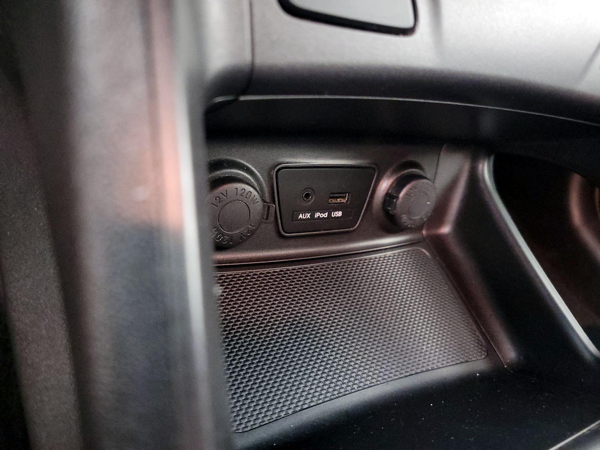 Thumbnail: 2014 Hyundai Tucson - 18