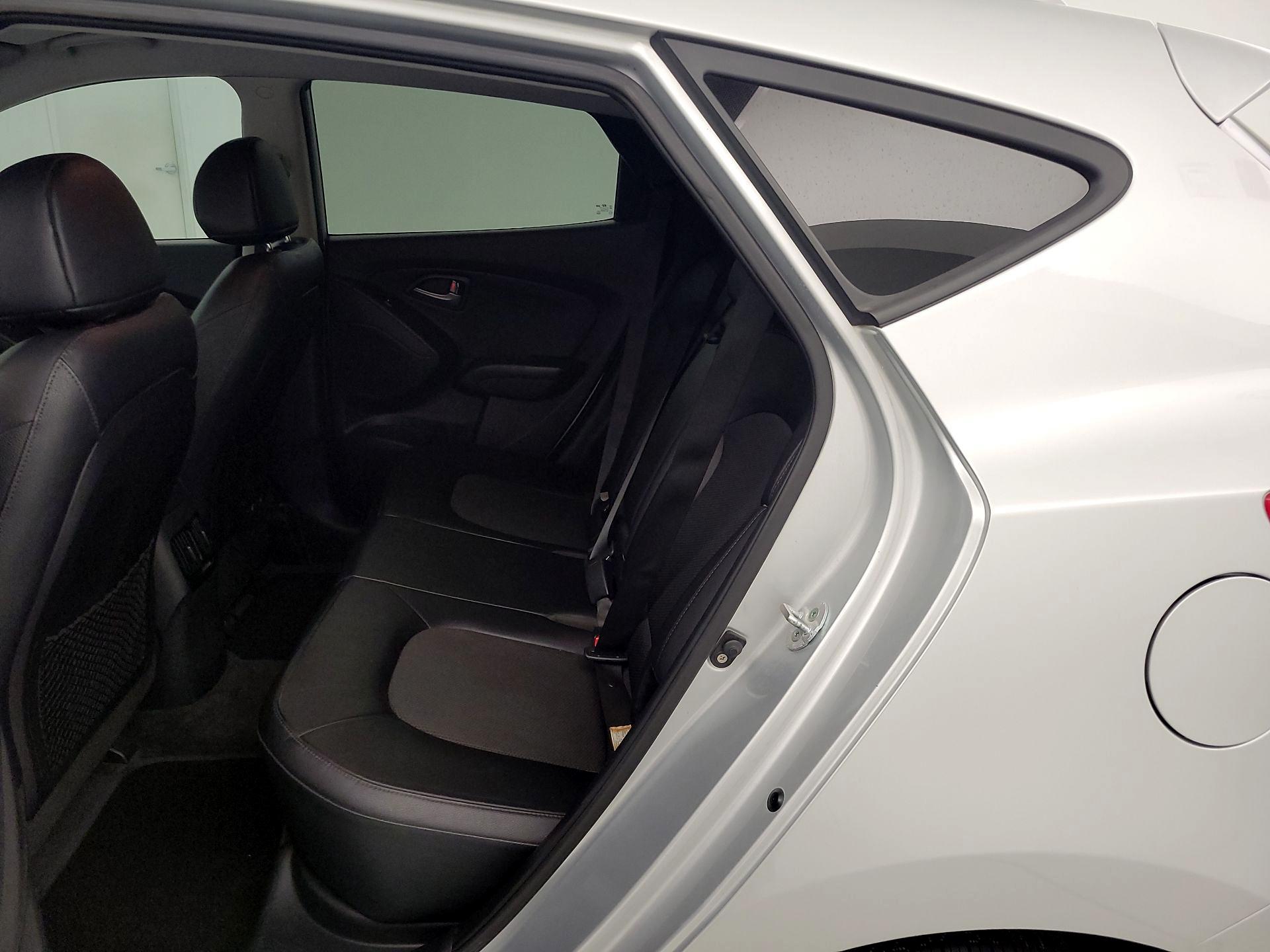 Thumbnail: 2014 Hyundai Tucson - 19